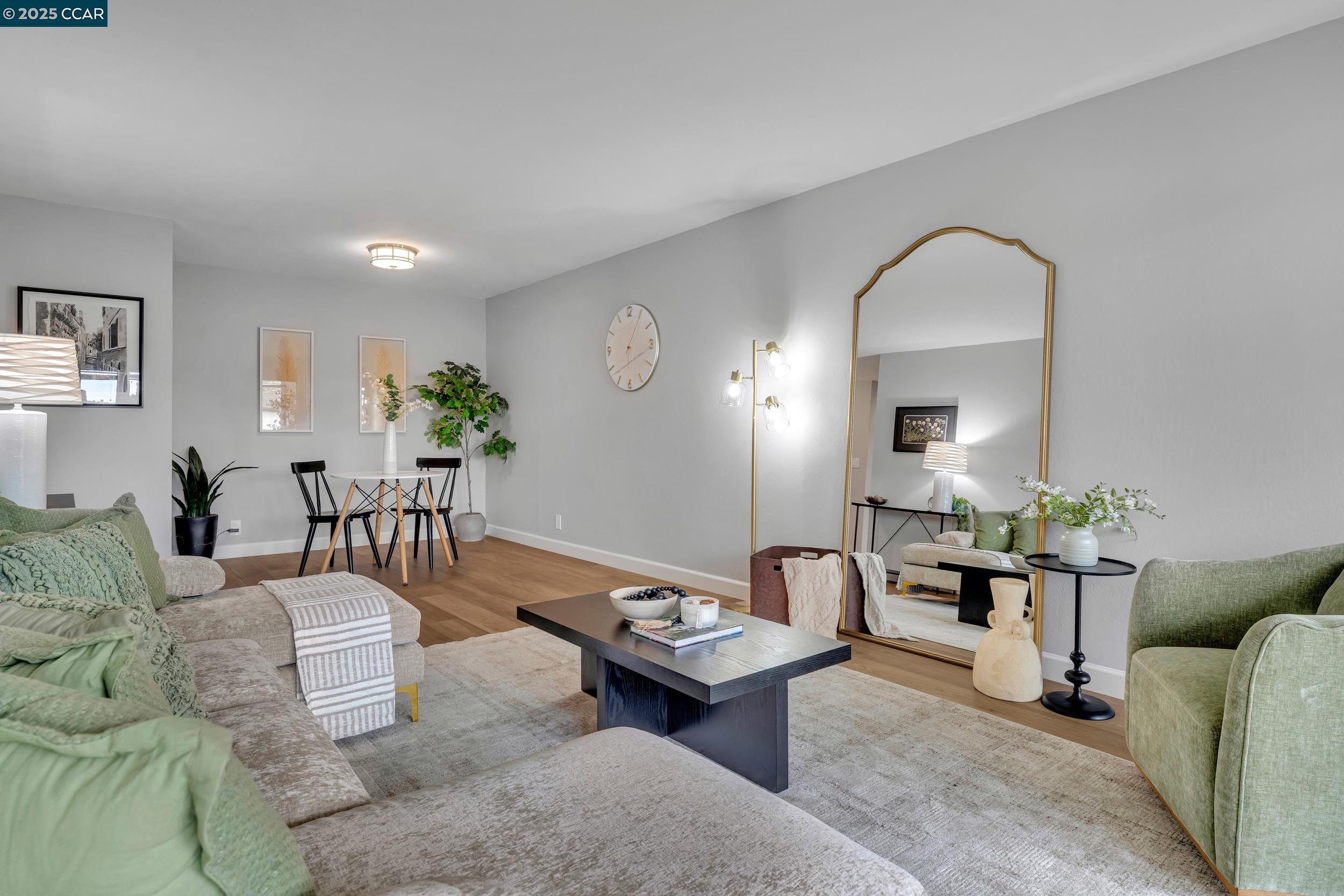 Photo #3: 41110925 Listing: Photo #3