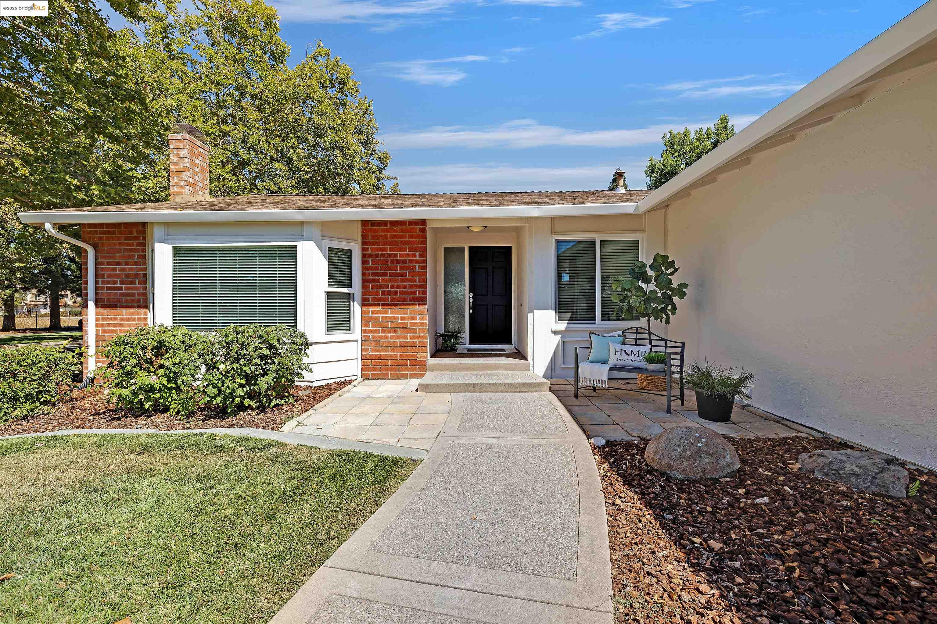 Detail Gallery Image 4 of 34 For 2802 Jones Gate Ct, Pleasanton,  CA 94566 - 4 Beds | 2 Baths