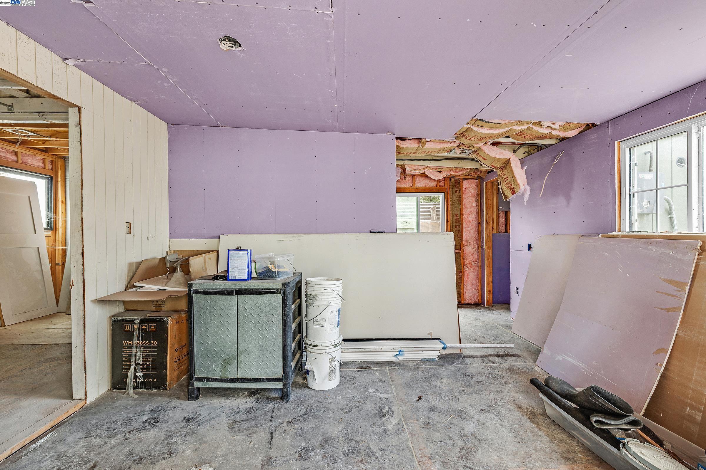 Detail Gallery Image 28 of 44 For 10339 Foothill Blvd, Oakland,  CA 94605 - 4 Beds | 1 Baths