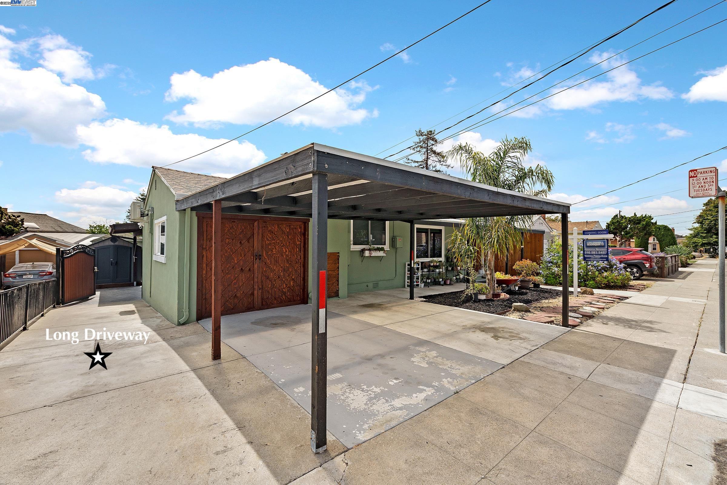 Detail Gallery Image 37 of 44 For 10339 Foothill Blvd, Oakland,  CA 94605 - 4 Beds | 1 Baths