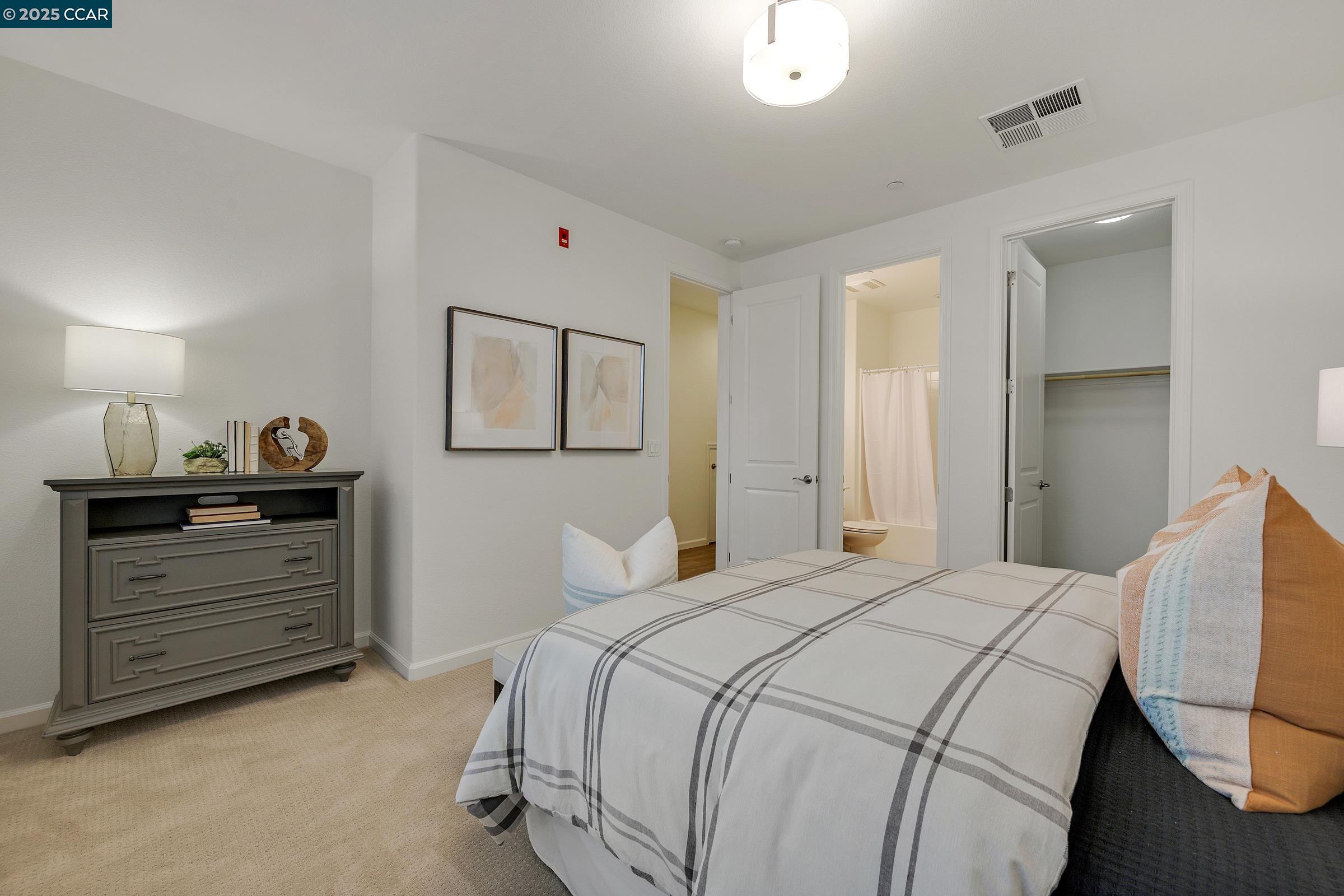 Photo #11: 41110928 Listing: Photo #11