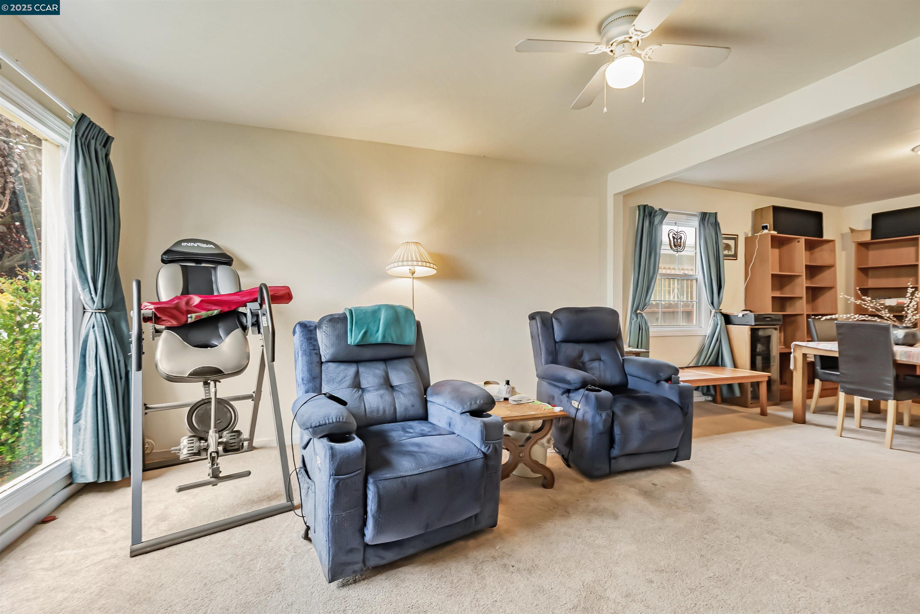 Detail Gallery Image 7 of 31 For 2633 Humphrey Ave, Richmond,  CA 94804 - 3 Beds | 2 Baths