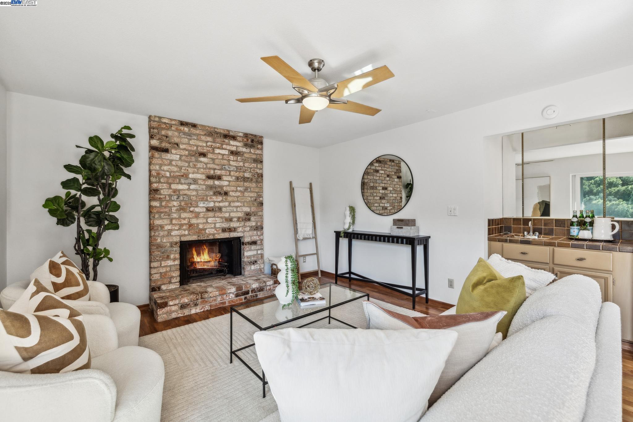 Detail Gallery Image 13 of 55 For 3483 Skyline Dr, Hayward,  CA 94542 - 4 Beds | 3 Baths
