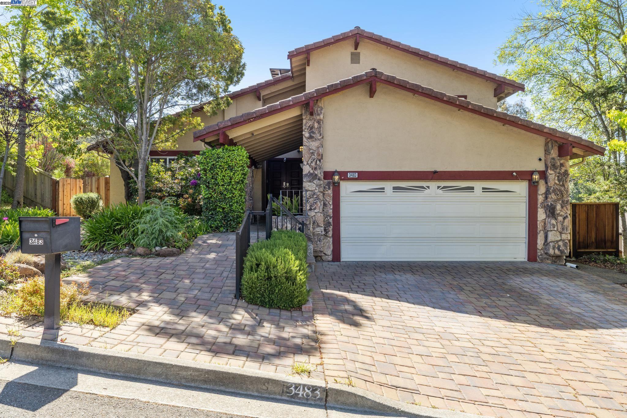 Detail Gallery Image 3 of 55 For 3483 Skyline Dr, Hayward,  CA 94542 - 4 Beds | 3 Baths