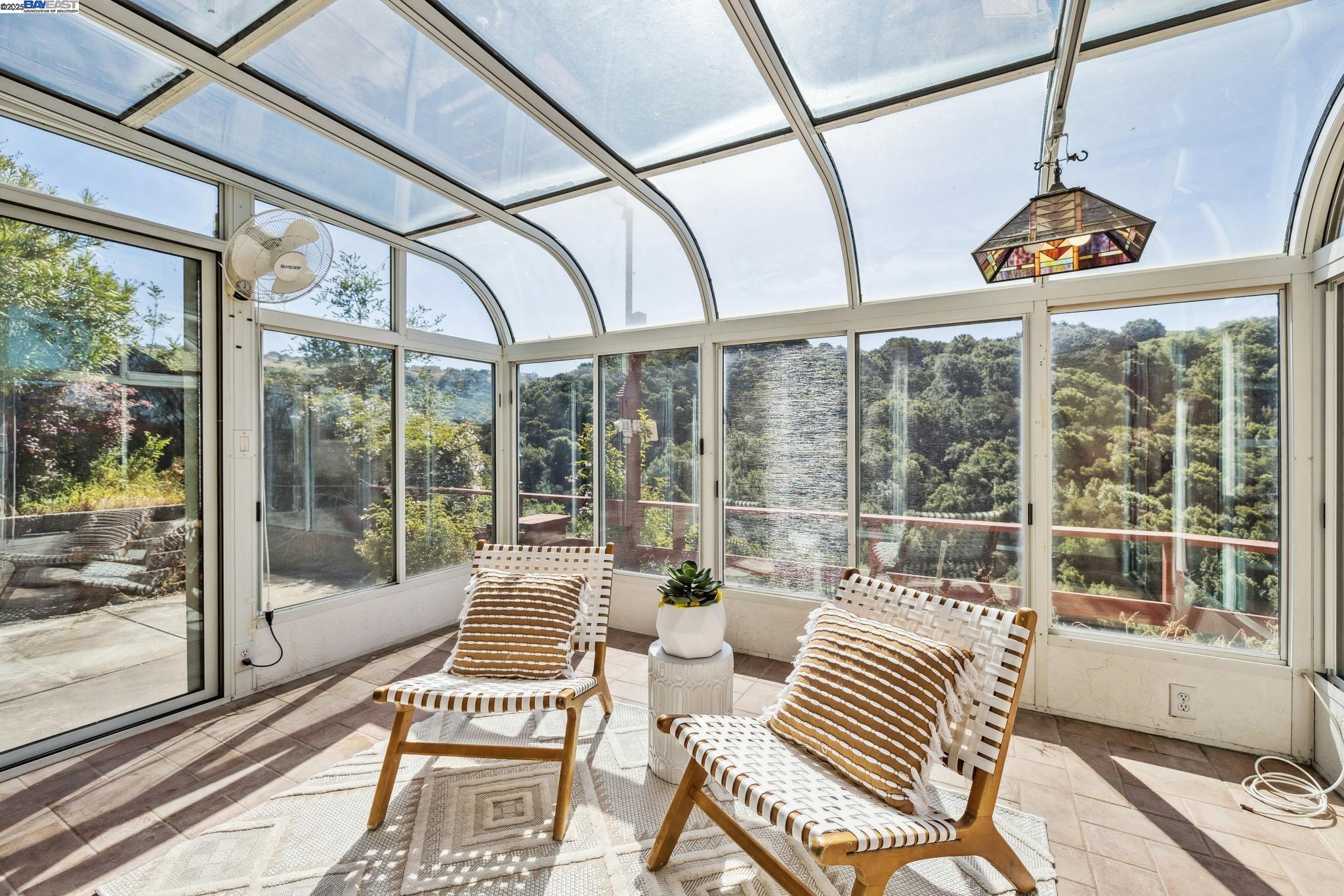 Detail Gallery Image 9 of 55 For 3483 Skyline Dr, Hayward,  CA 94542 - 4 Beds | 3 Baths