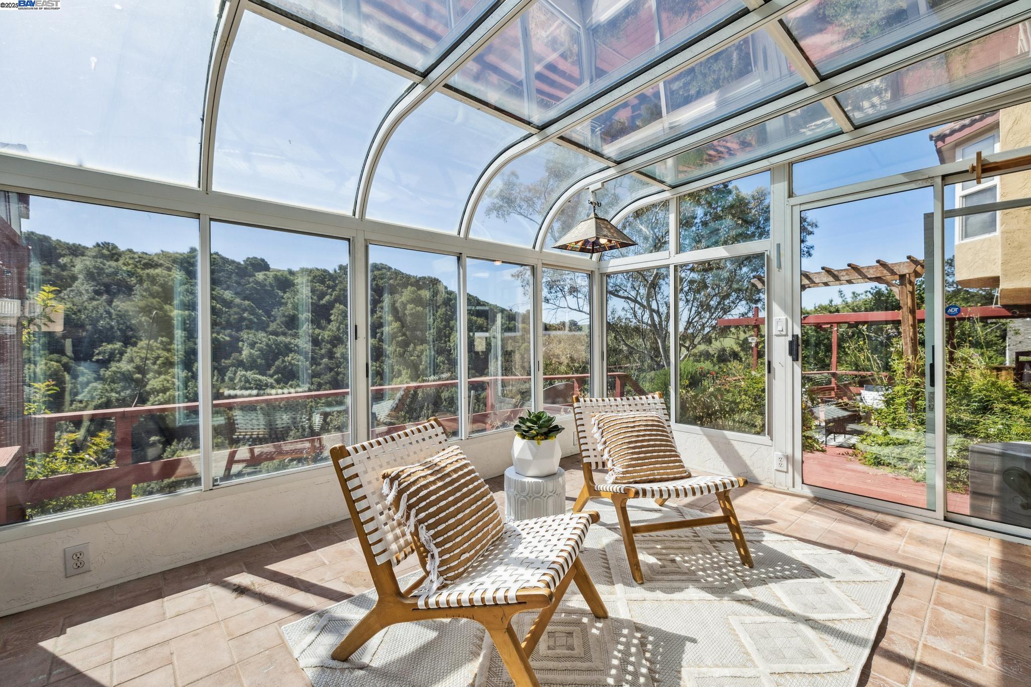 Detail Gallery Image 10 of 55 For 3483 Skyline Dr, Hayward,  CA 94542 - 4 Beds | 3 Baths