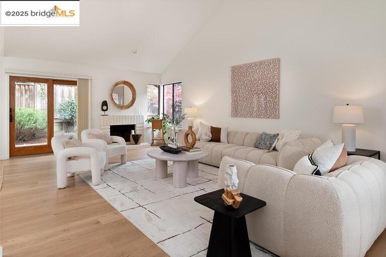 Detail Gallery Image 3 of 57 For 311 Channing Way, Alameda,  CA 94502 - 3 Beds | 2/1 Baths