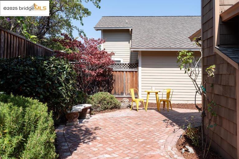 Detail Gallery Image 46 of 57 For 311 Channing Way, Alameda,  CA 94502 - 3 Beds | 2/1 Baths