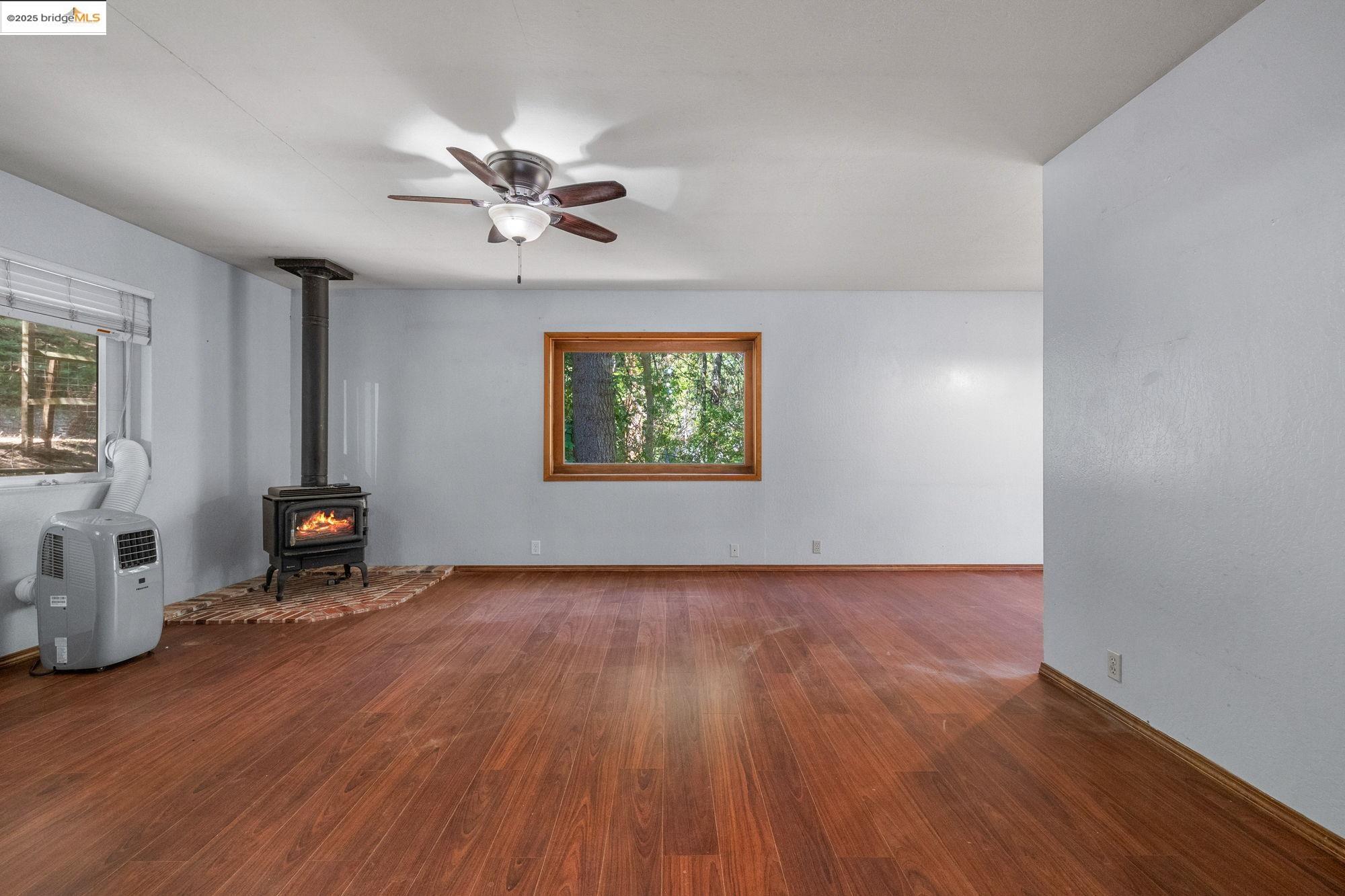 Detail Gallery Image 8 of 39 For 24238 Oxbow Lane N, Sonora,  CA 95370 - 3 Beds | 1/1 Baths