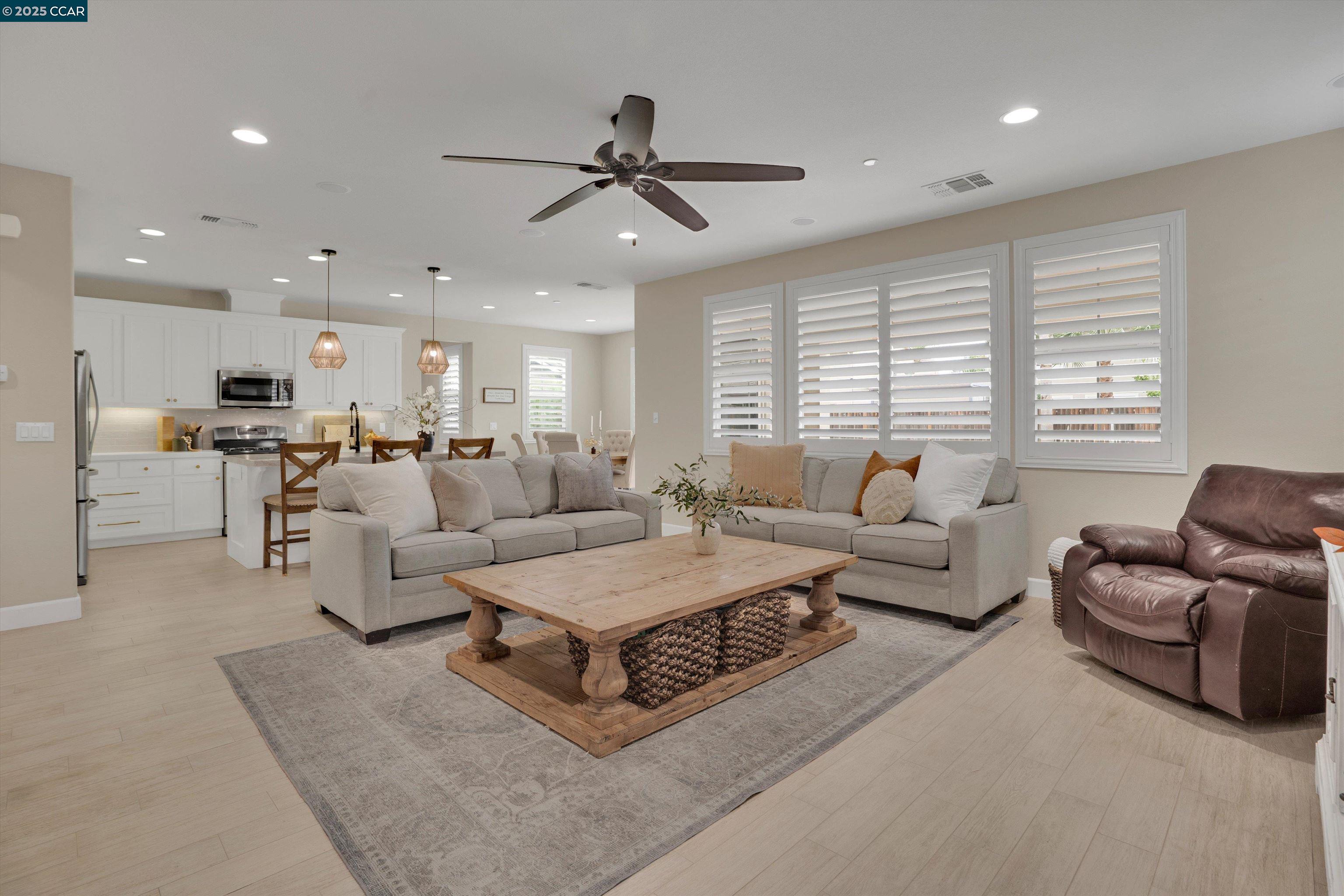 Detail Gallery Image 9 of 49 For 504 Vivian St, Brentwood,  CA 94513 - 4 Beds | 3 Baths