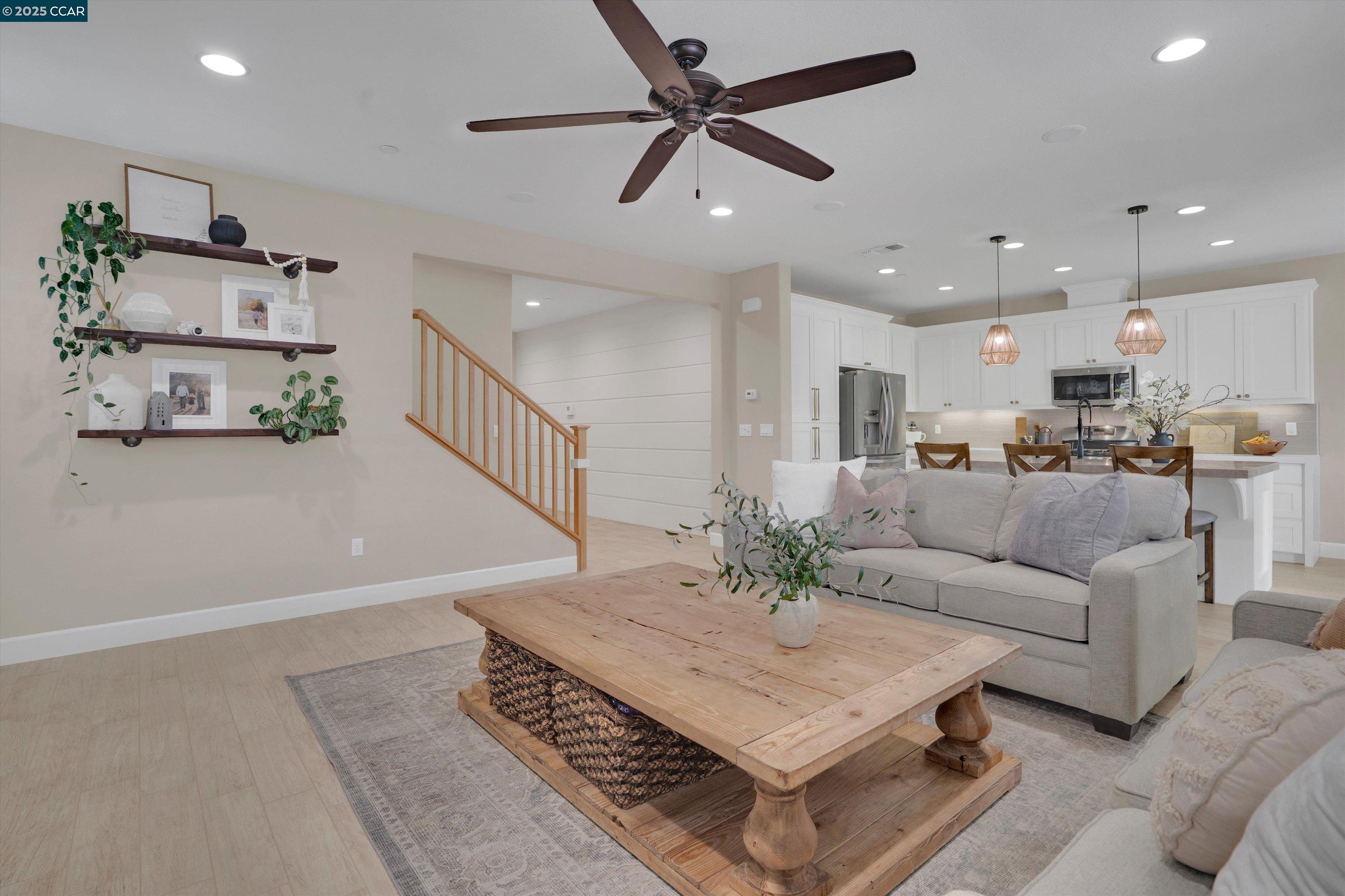 Detail Gallery Image 10 of 49 For 504 Vivian St, Brentwood,  CA 94513 - 4 Beds | 3 Baths