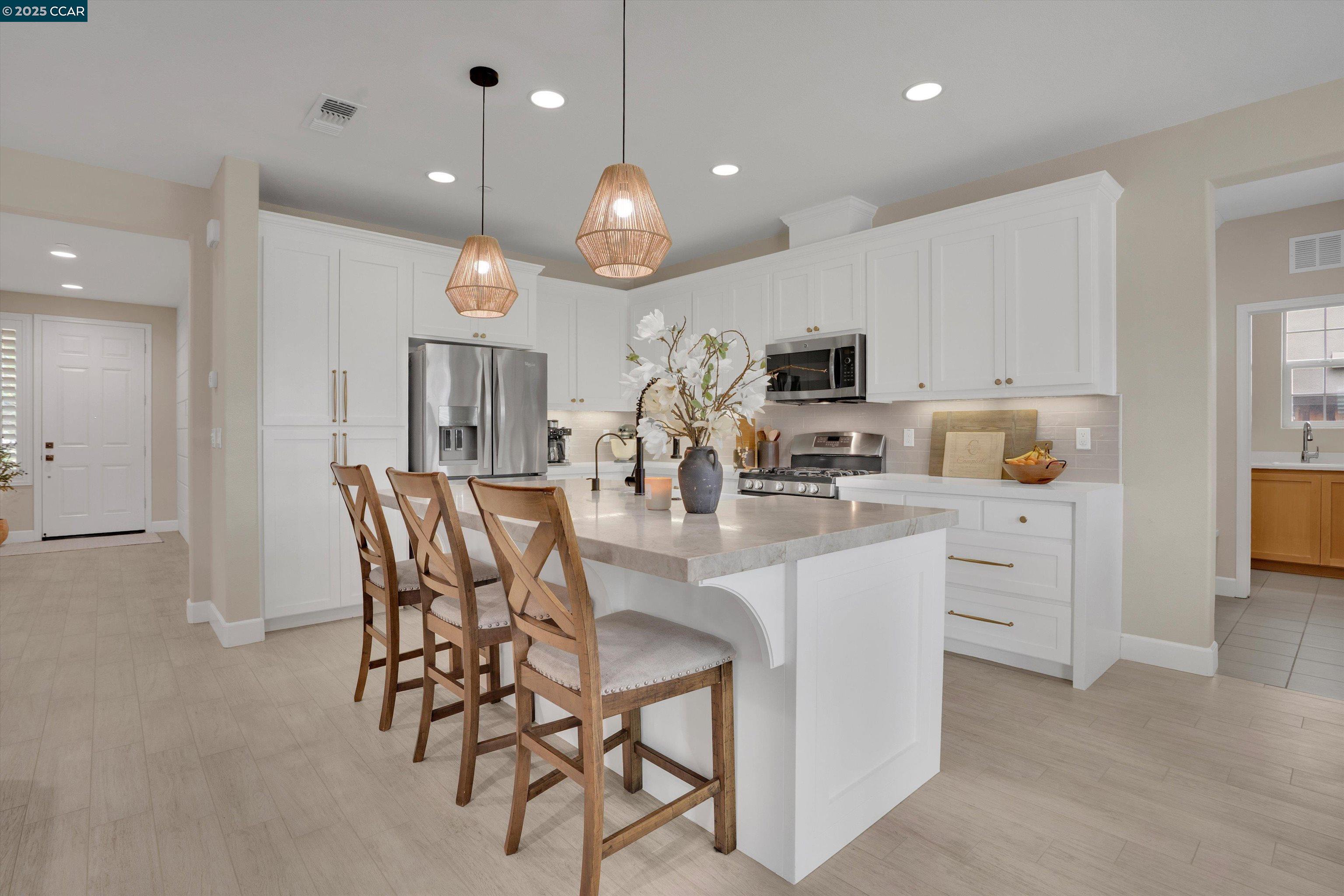 Detail Gallery Image 11 of 49 For 504 Vivian St, Brentwood,  CA 94513 - 4 Beds | 3 Baths