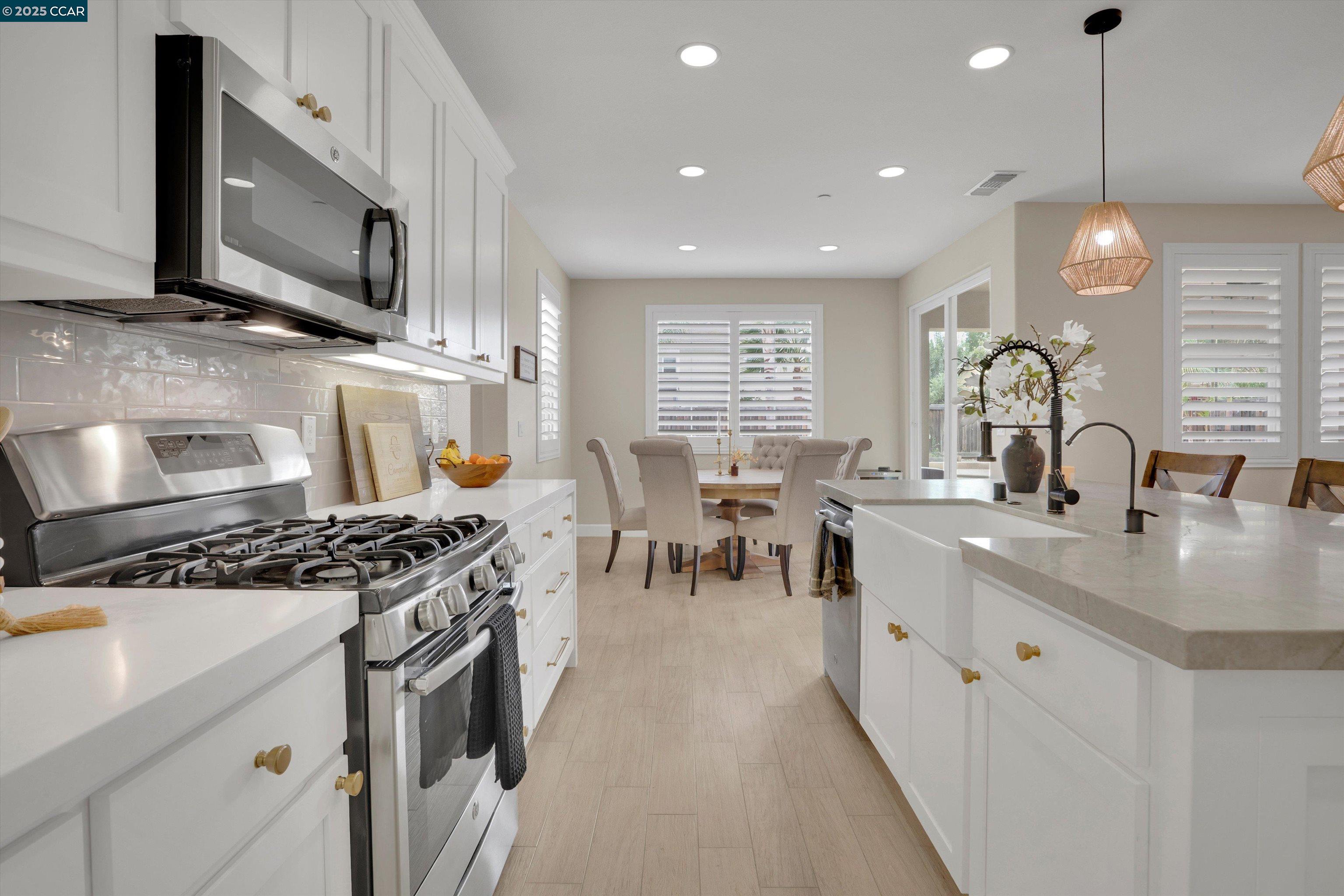 Detail Gallery Image 15 of 49 For 504 Vivian St, Brentwood,  CA 94513 - 4 Beds | 3 Baths