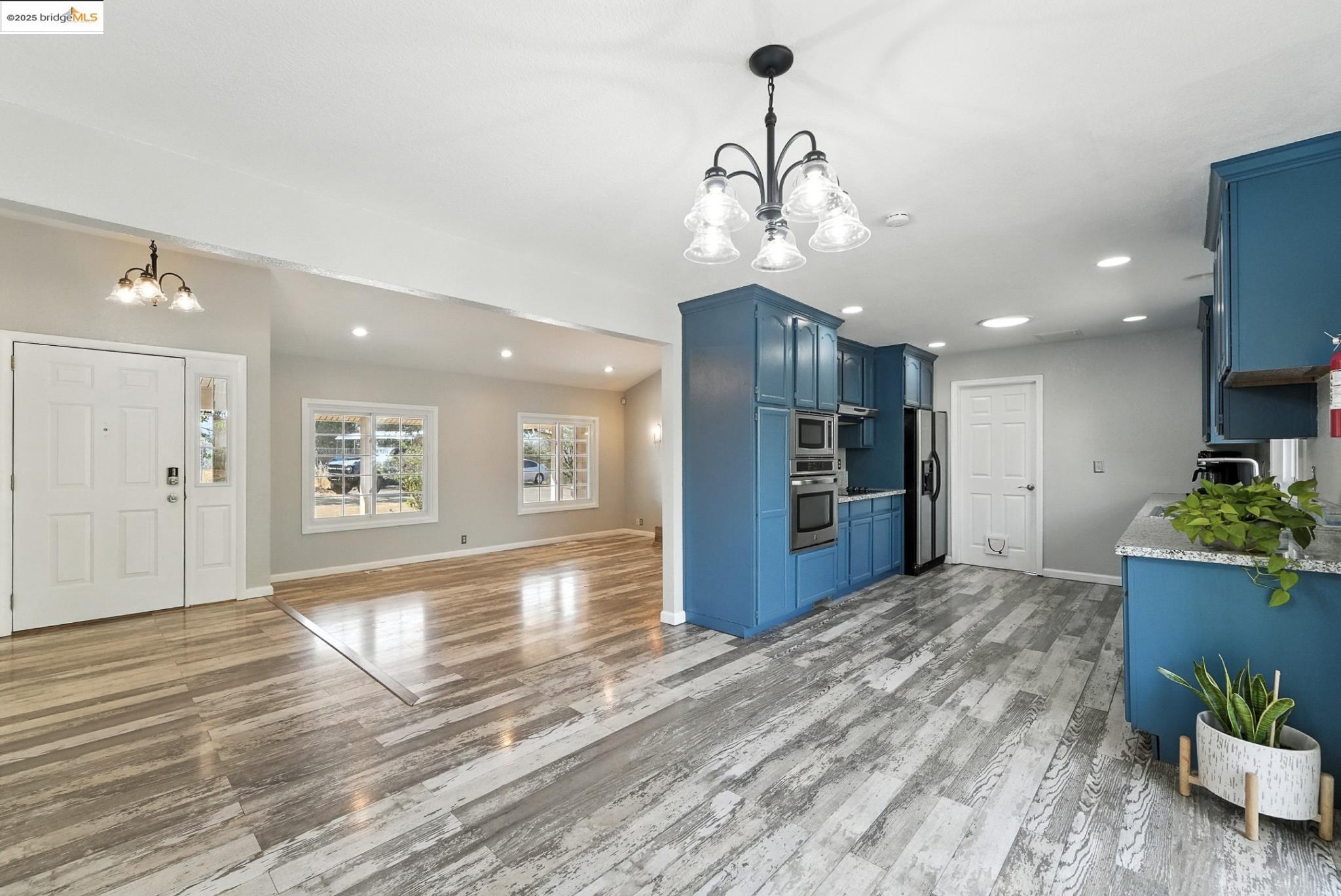 Detail Gallery Image 15 of 60 For 2422 Cheyenne Rd, Copperopolis,  CA 95228-9301 - 3 Beds | 2 Baths