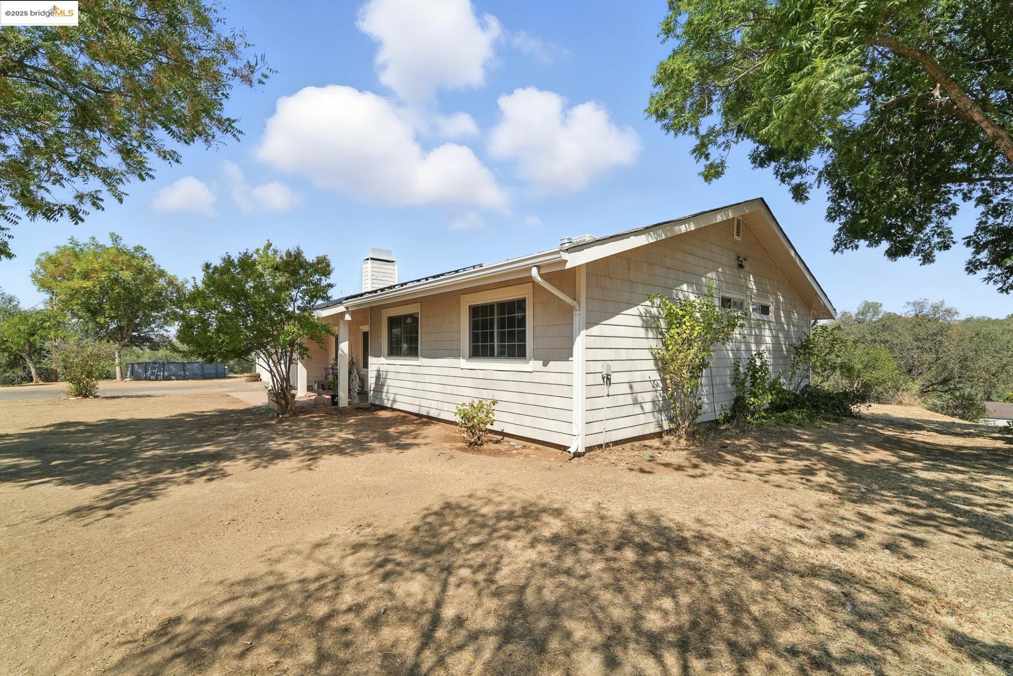 Detail Gallery Image 4 of 60 For 2422 Cheyenne Rd, Copperopolis,  CA 95228-9301 - 3 Beds | 2 Baths