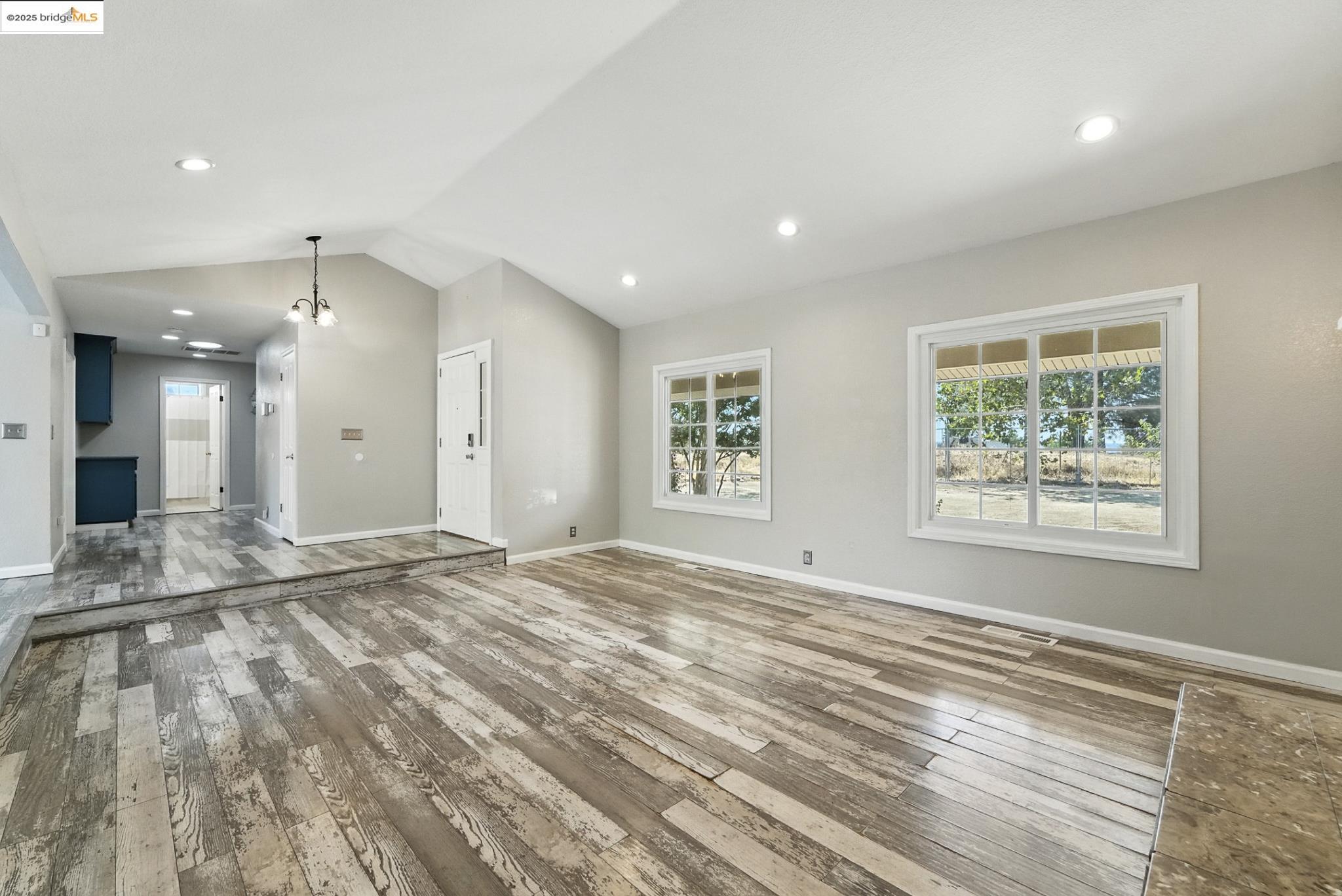 Detail Gallery Image 7 of 60 For 2422 Cheyenne Rd, Copperopolis,  CA 95228-9301 - 3 Beds | 2 Baths