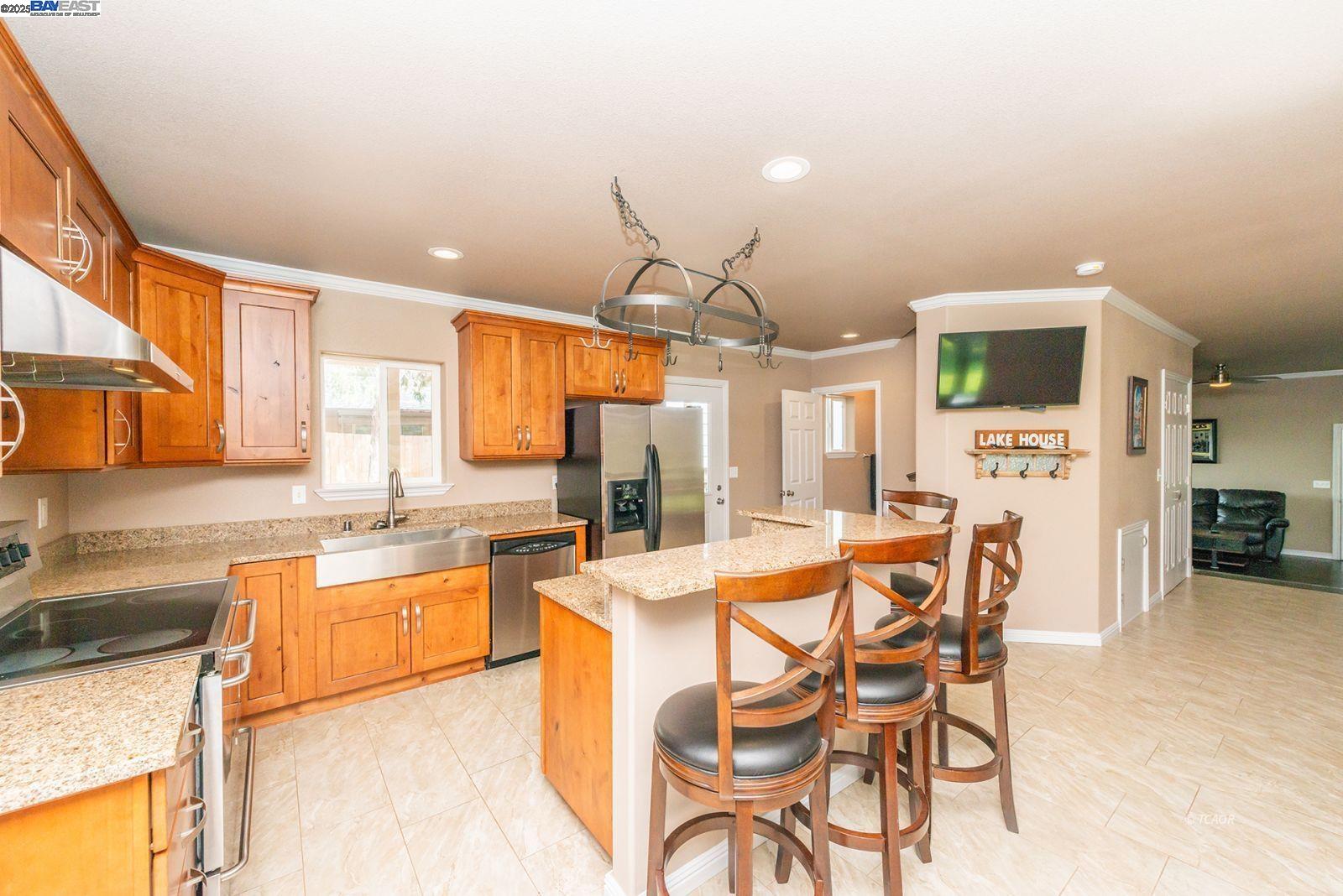 Detail Gallery Image 13 of 49 For 250 Mary Ave., Trinity Center,  CA 96091 - 3 Beds | 3 Baths