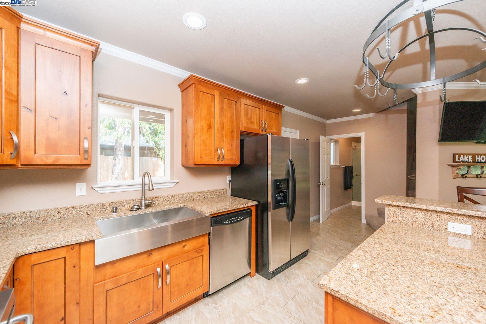 Detail Gallery Image 14 of 49 For 250 Mary Ave., Trinity Center,  CA 96091 - 3 Beds | 3 Baths