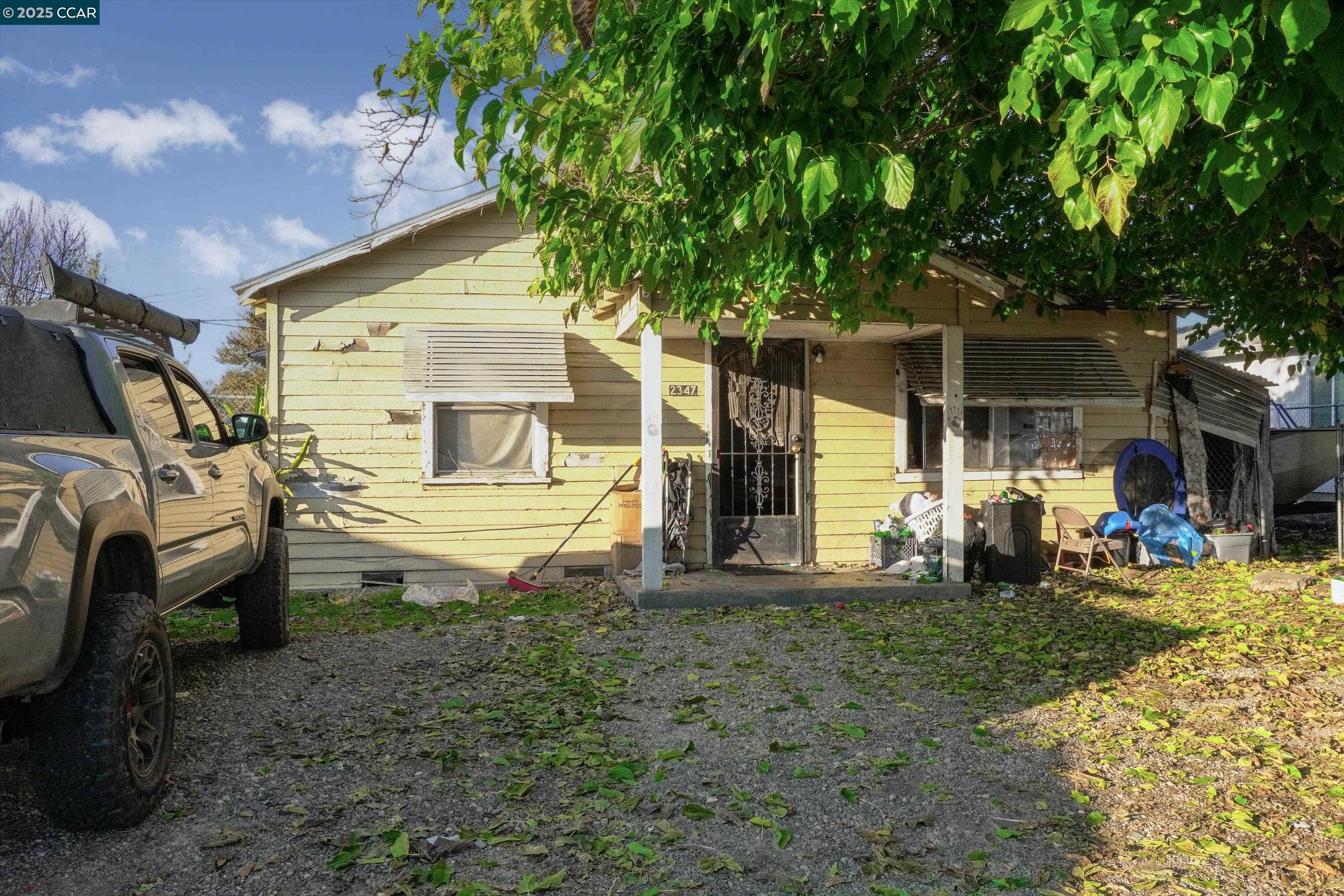 Detail Gallery Image 1 of 2 For 2347 E Alpine, Stockton,  CA 95205 - 4 Beds | 1 Baths