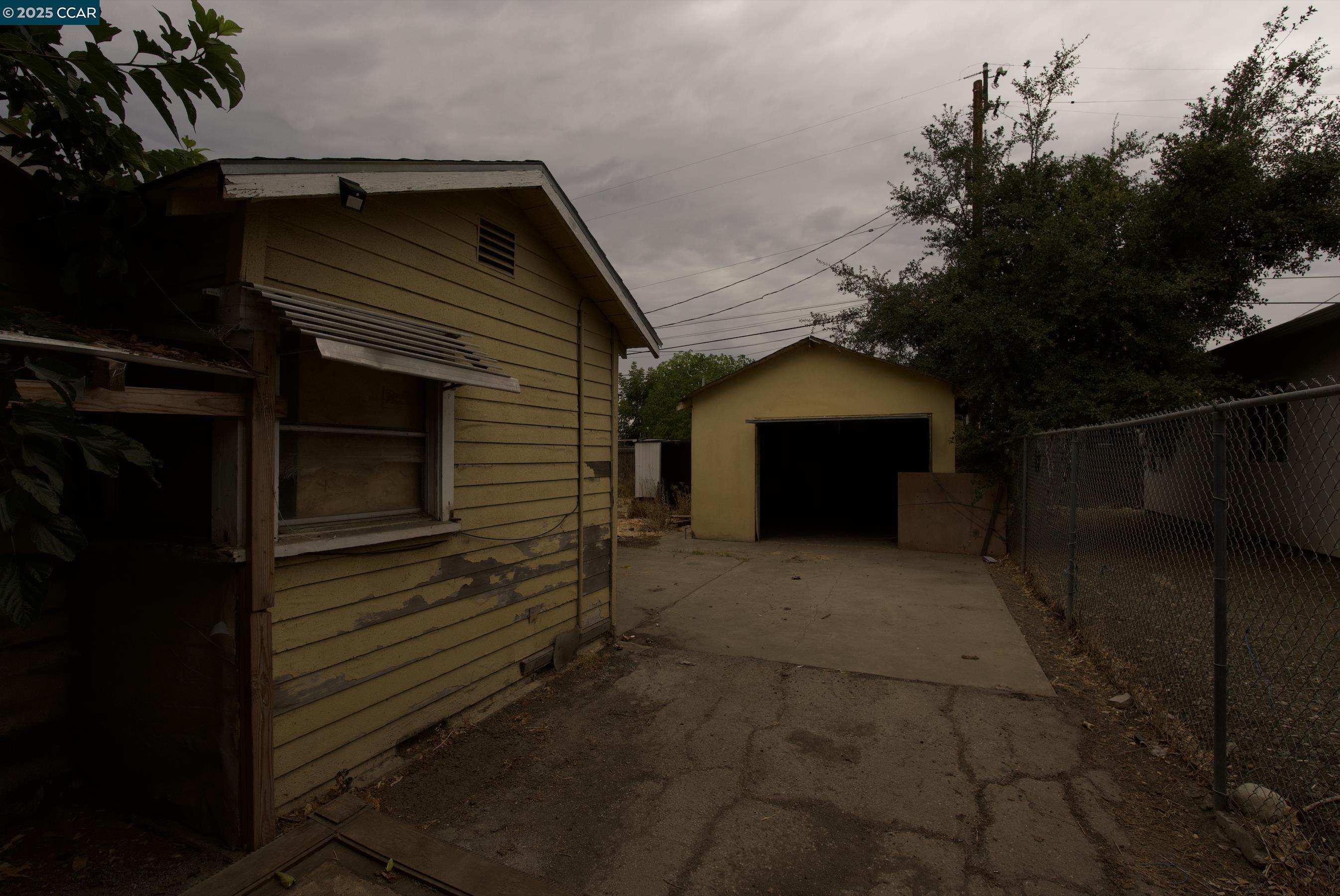 Detail Gallery Image 21 of 22 For 2347 E Alpine, Stockton,  CA 95205 - 4 Beds | 1 Baths