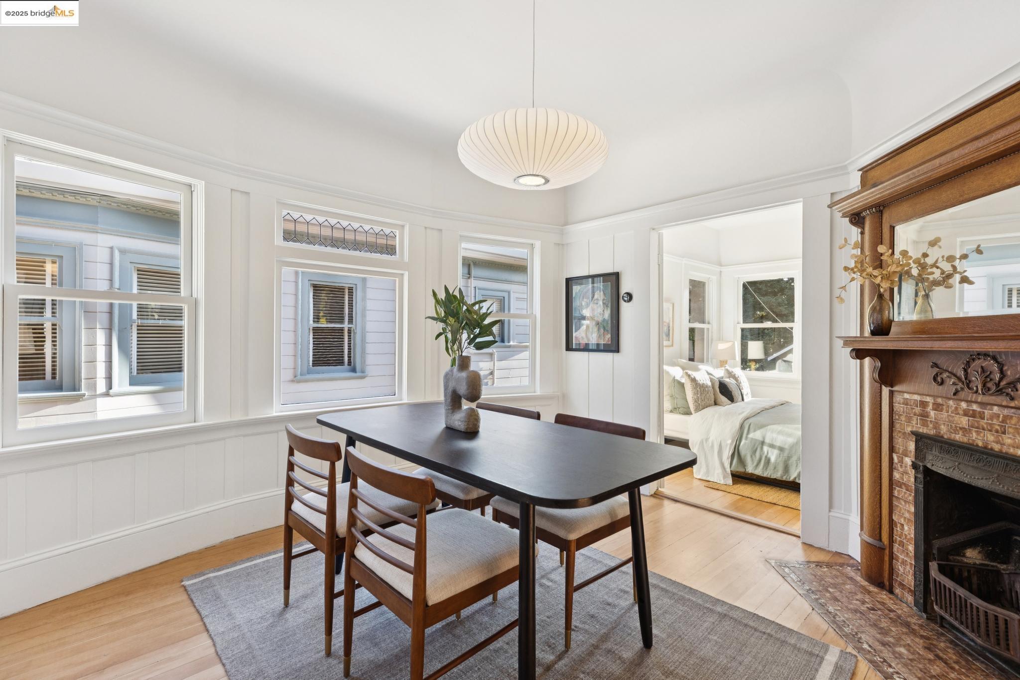 Detail Gallery Image 11 of 60 For 1532 Walnut St, Berkeley,  CA 94709 - 4 Beds | 3 Baths