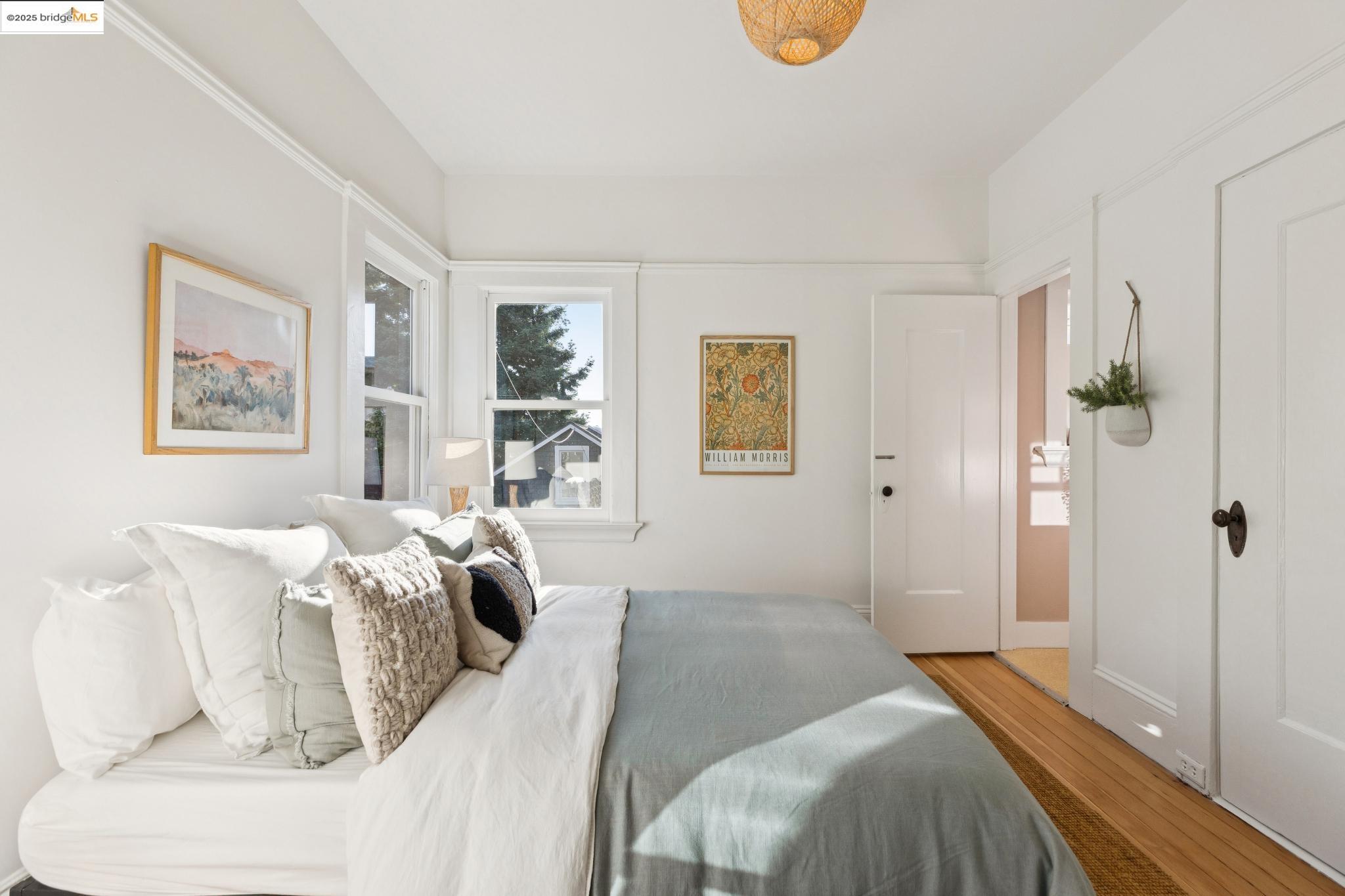 Detail Gallery Image 21 of 60 For 1532 Walnut St, Berkeley,  CA 94709 - 4 Beds | 3 Baths