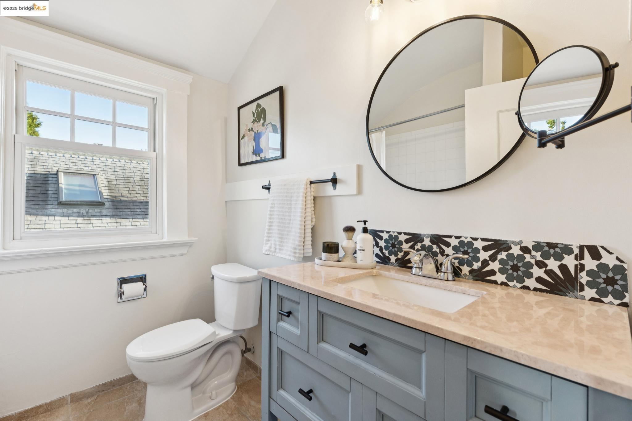 Detail Gallery Image 30 of 60 For 1532 Walnut St, Berkeley,  CA 94709 - 4 Beds | 3 Baths
