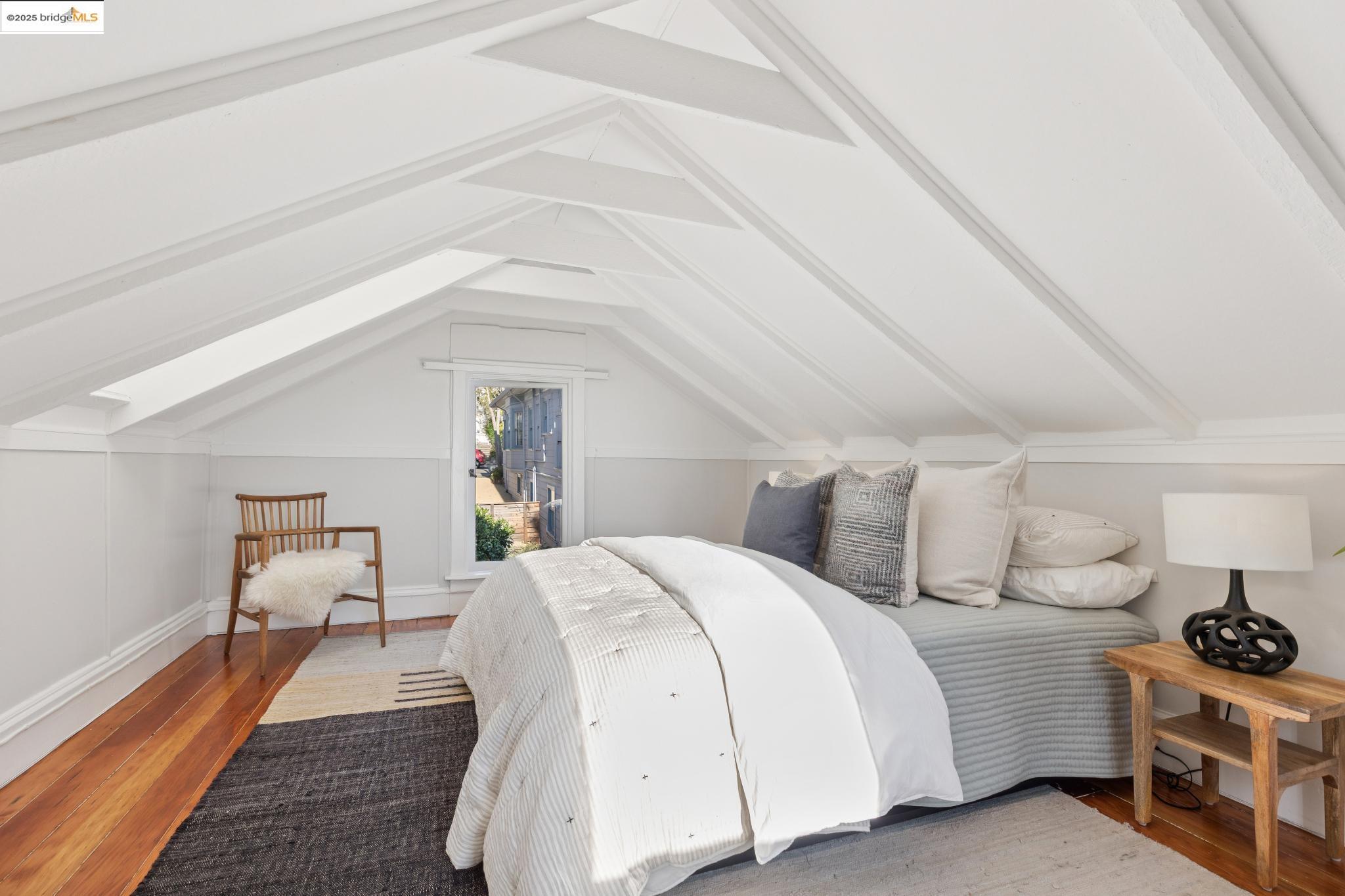 Detail Gallery Image 52 of 60 For 1532 Walnut St, Berkeley,  CA 94709 - 4 Beds | 3 Baths