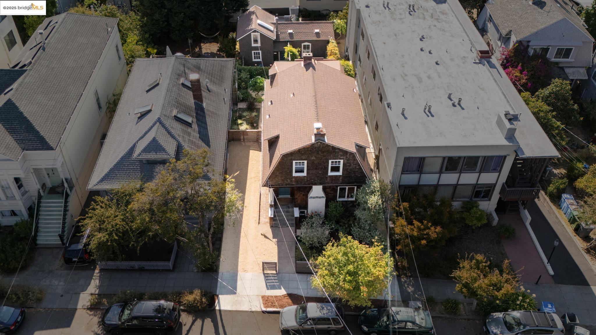 Detail Gallery Image 57 of 60 For 1532 Walnut St, Berkeley,  CA 94709 - 4 Beds | 3 Baths