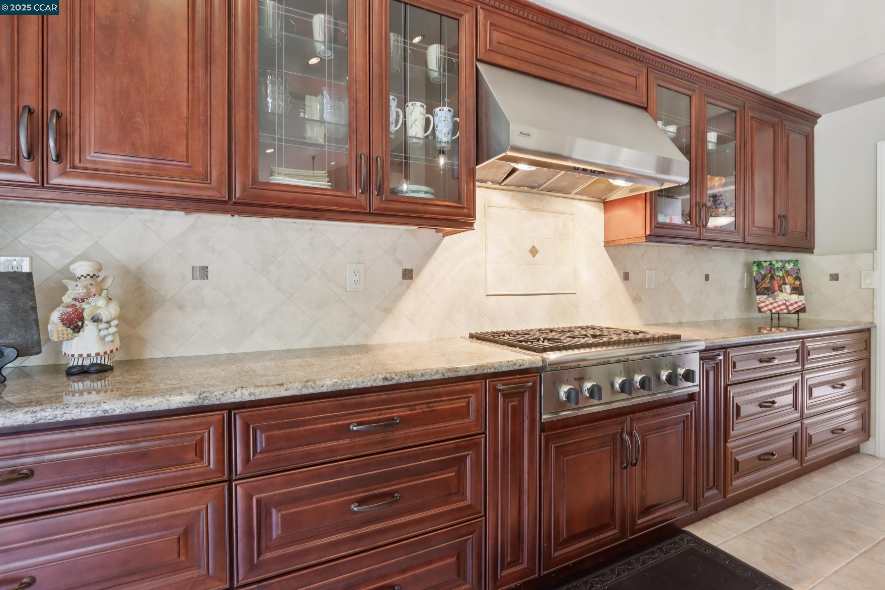 Detail Gallery Image 14 of 55 For 132 Victoria Pl, Danville,  CA 94506 - 5 Beds | 4 Baths
