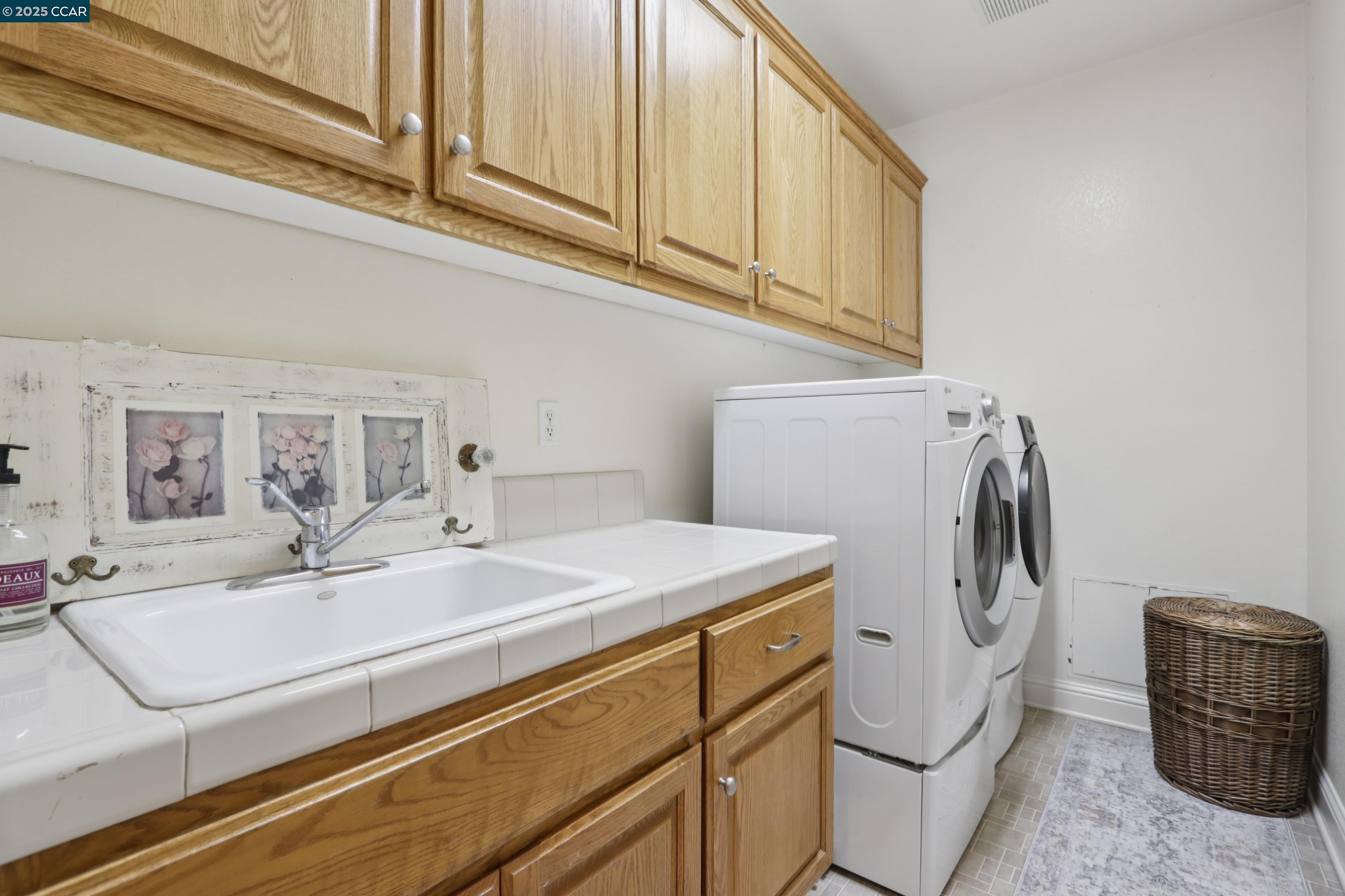 Detail Gallery Image 21 of 55 For 132 Victoria Pl, Danville,  CA 94506 - 5 Beds | 4 Baths