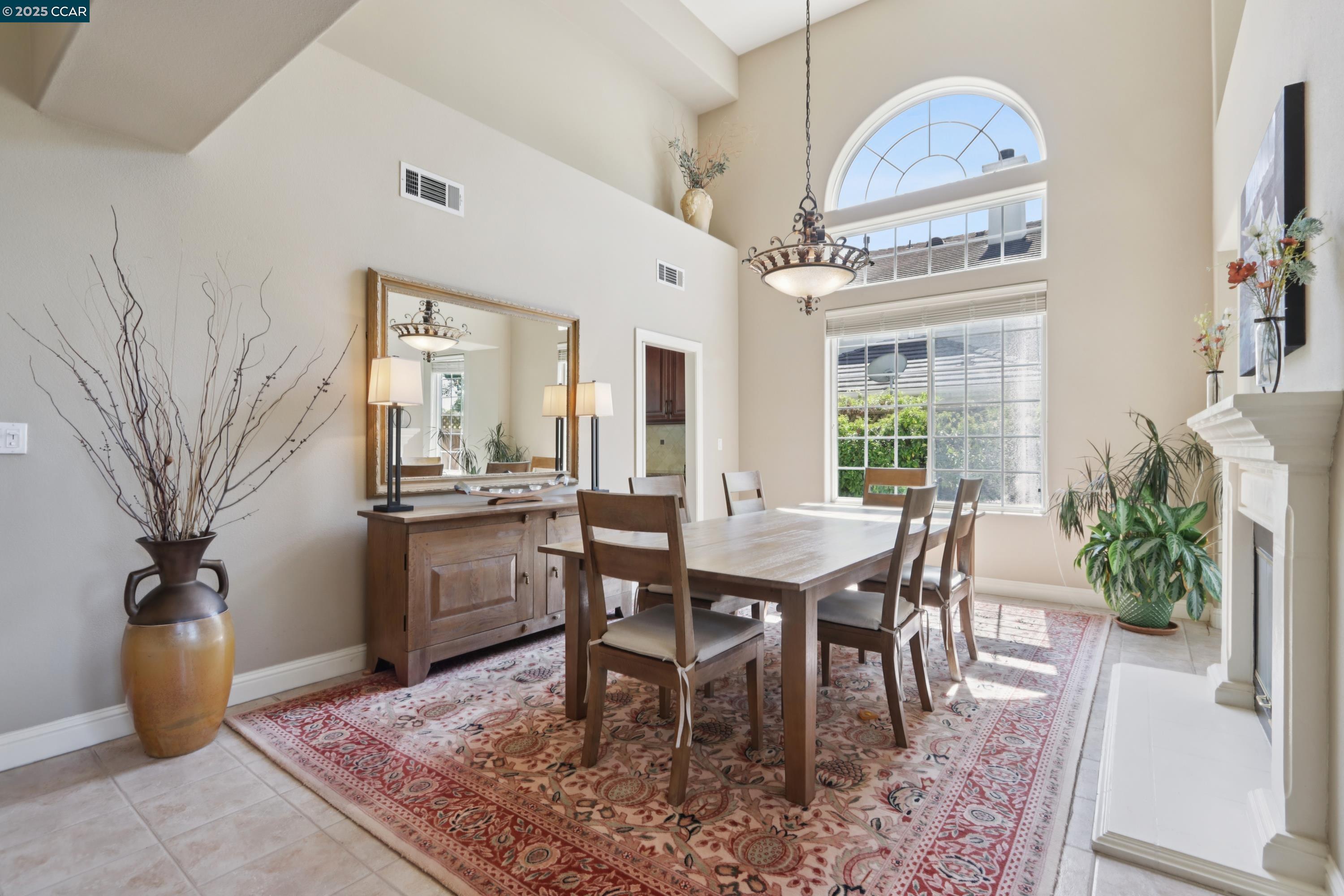 Detail Gallery Image 8 of 55 For 132 Victoria Pl, Danville,  CA 94506 - 5 Beds | 4 Baths