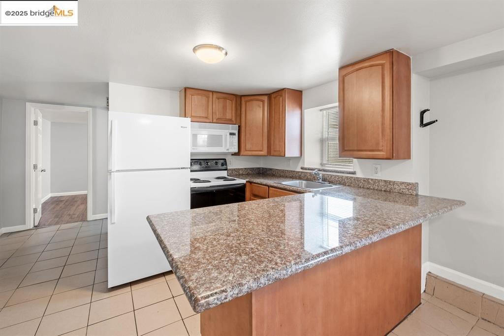 Detail Gallery Image 2 of 8 For 305 Ripley, Richmond,  CA 94801 - – Beds | – Baths