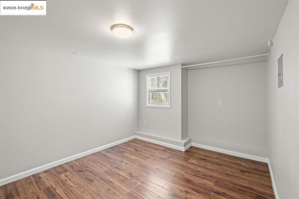 Detail Gallery Image 7 of 8 For 305 Ripley, Richmond,  CA 94801 - – Beds | – Baths