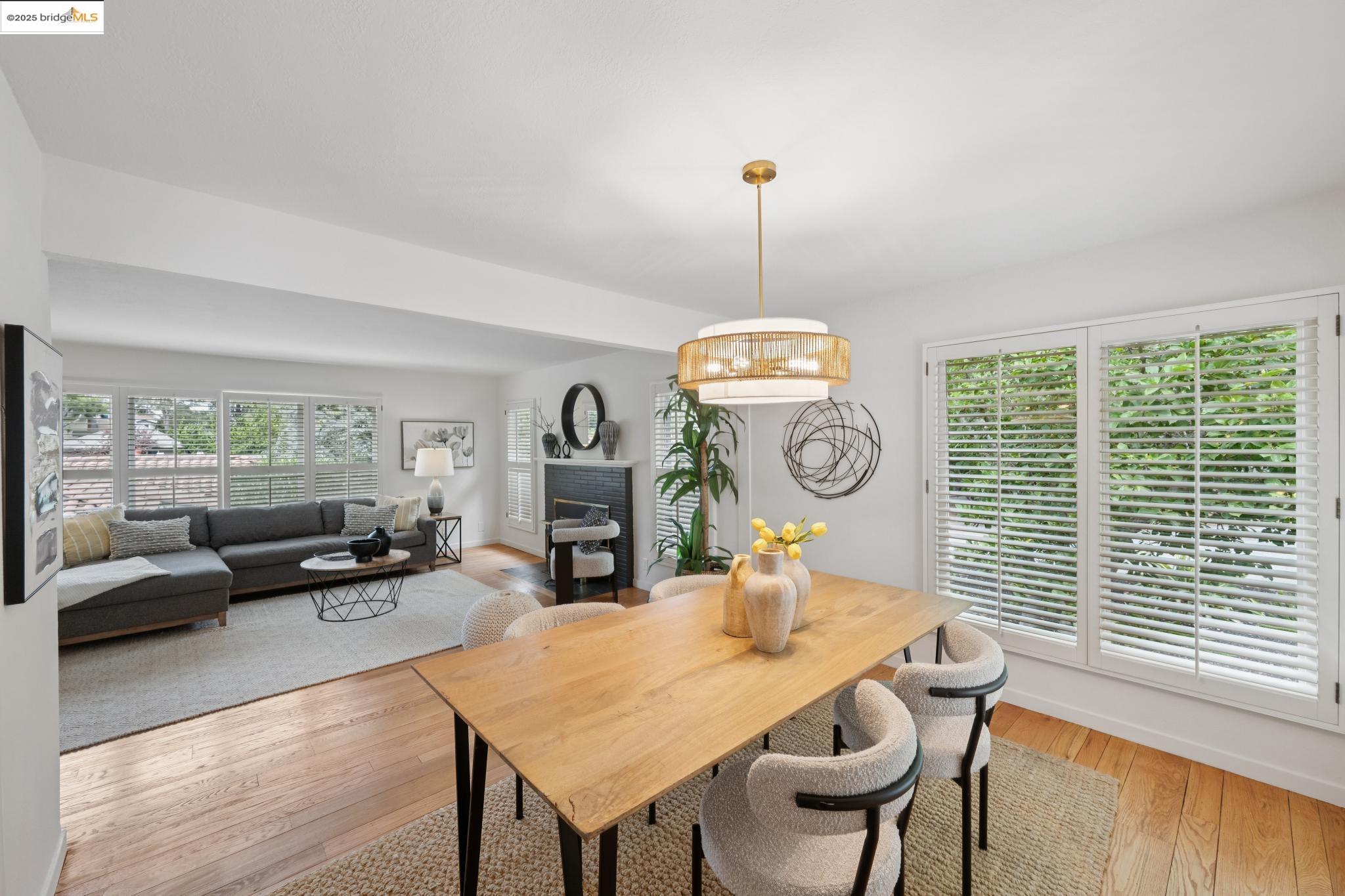 Detail Gallery Image 15 of 59 For 6141 Broadway Ter, Oakland,  CA 94618 - 3 Beds | 2 Baths