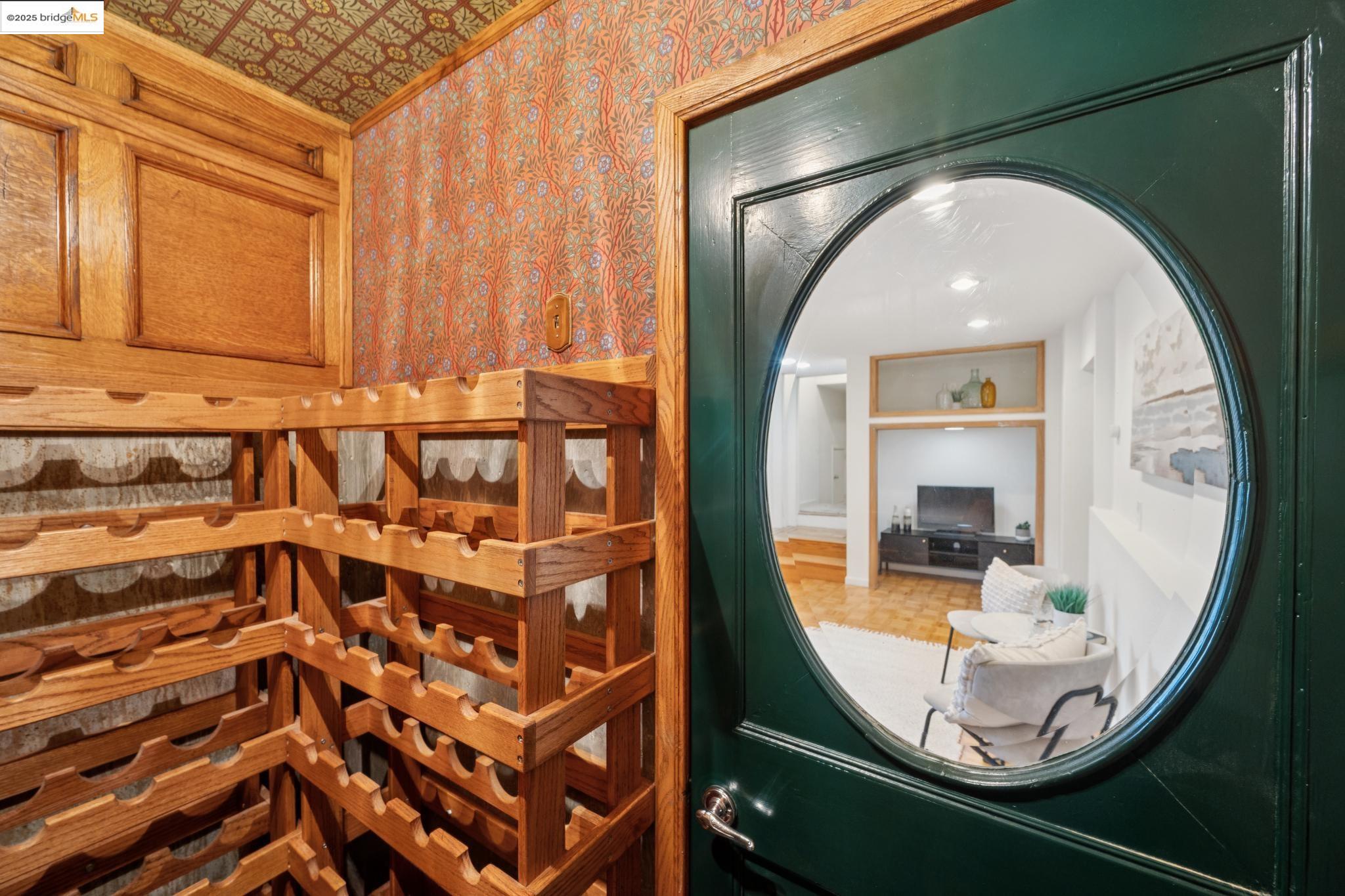 Detail Gallery Image 43 of 60 For 6141 Broadway Ter, Oakland,  CA 94618 - 3 Beds | 2 Baths