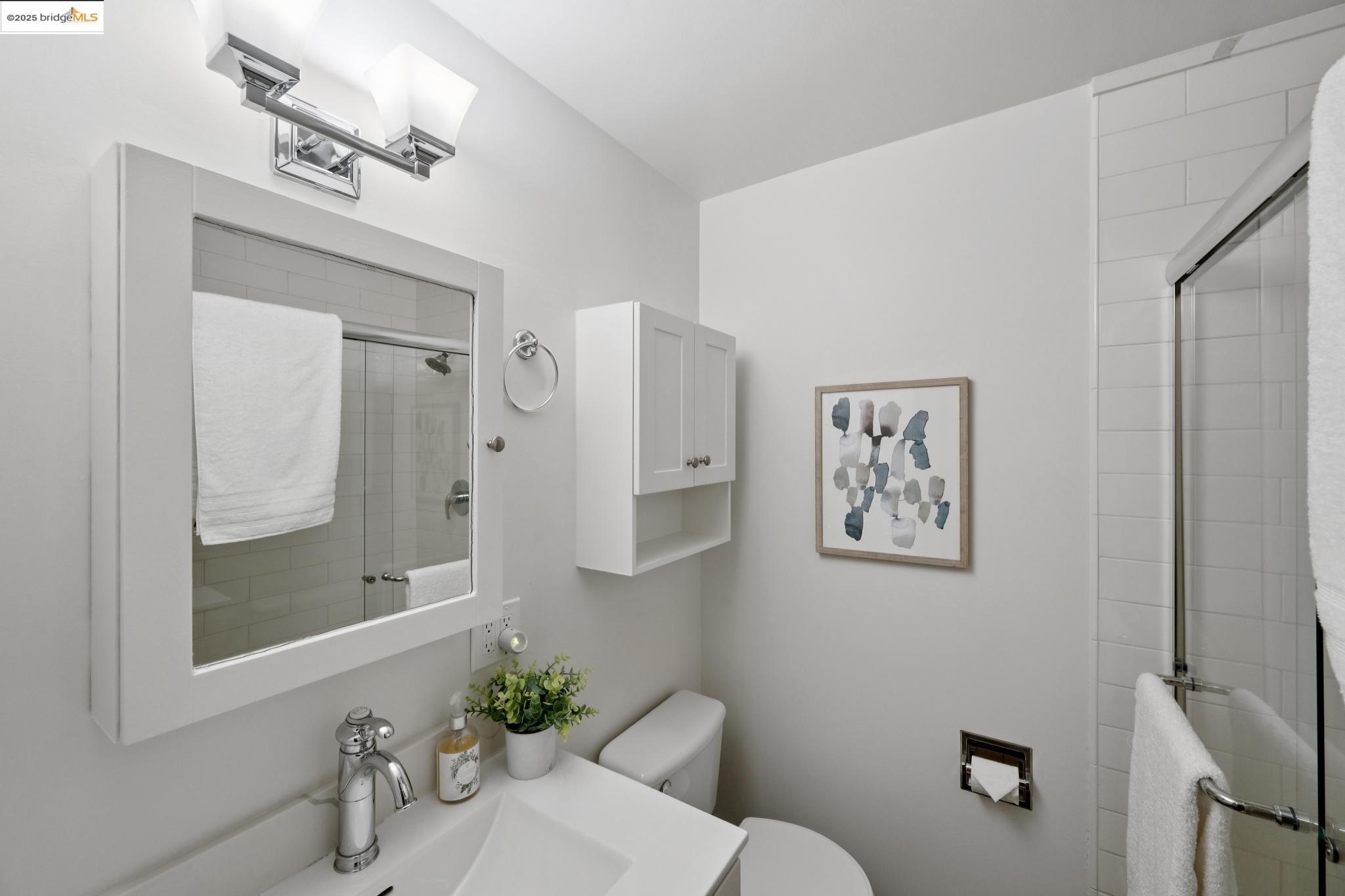 Detail Gallery Image 47 of 60 For 6141 Broadway Ter, Oakland,  CA 94618 - 3 Beds | 2 Baths