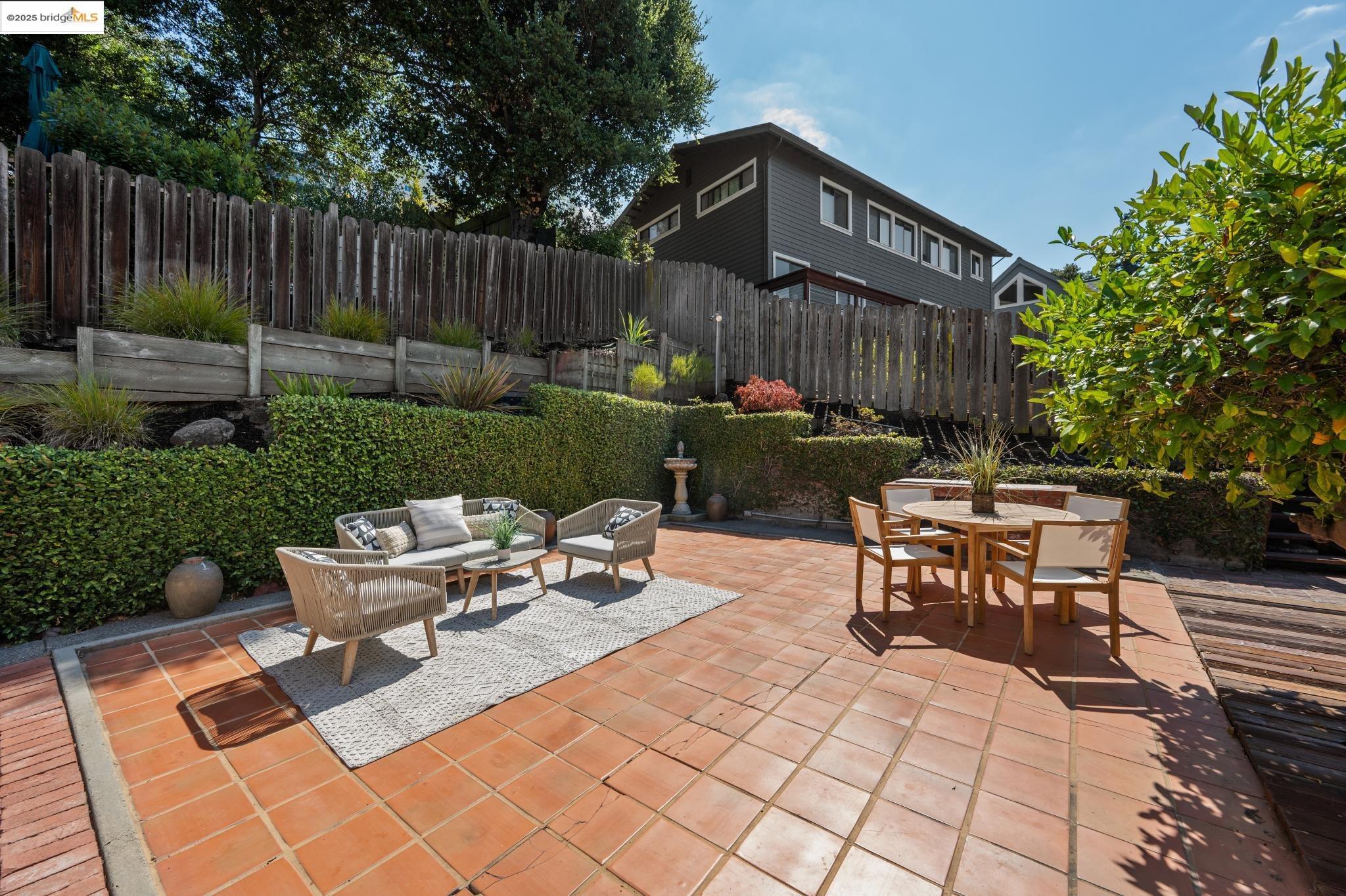 Detail Gallery Image 51 of 60 For 6141 Broadway Ter, Oakland,  CA 94618 - 3 Beds | 2 Baths