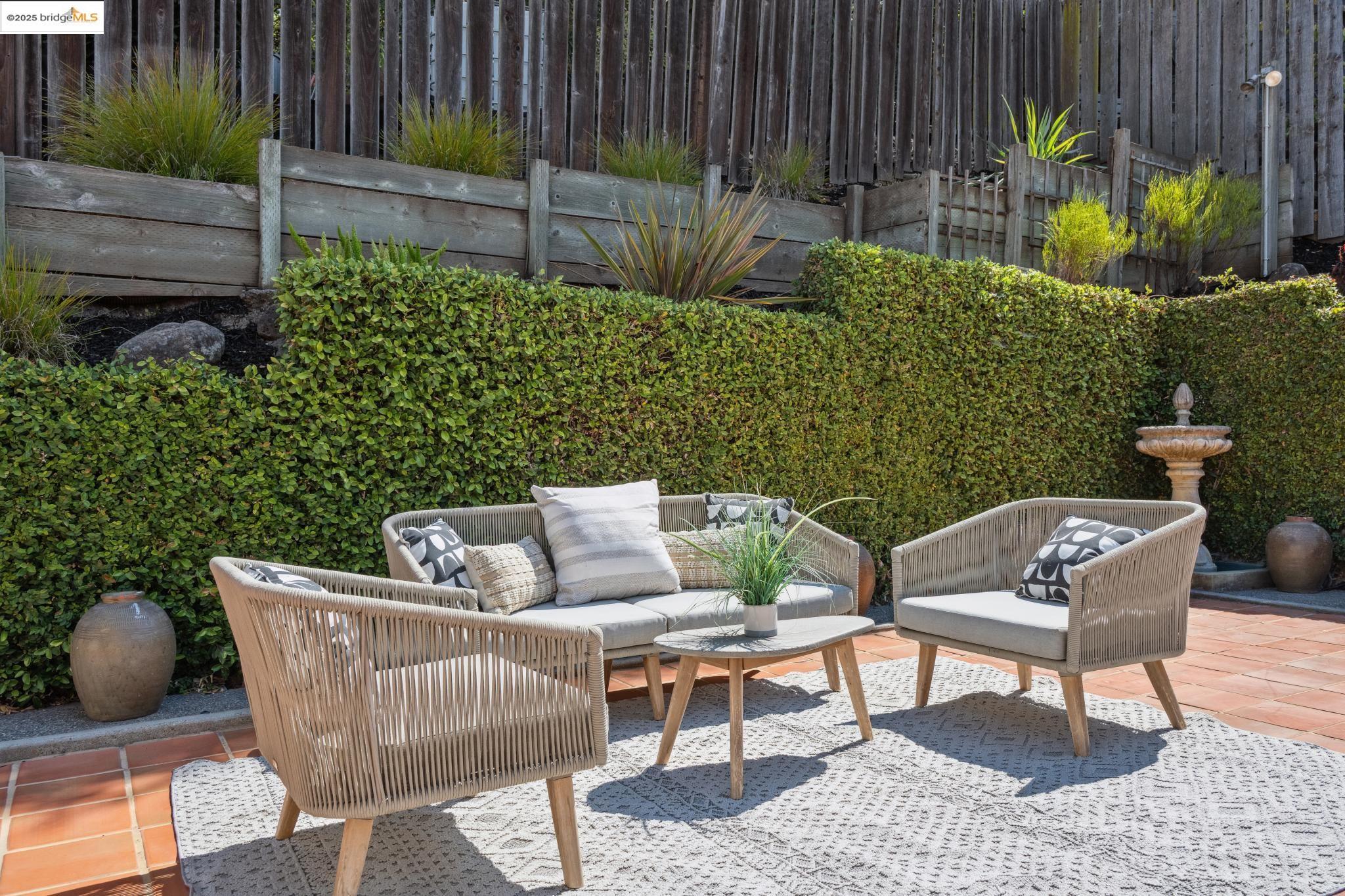 Detail Gallery Image 55 of 60 For 6141 Broadway Ter, Oakland,  CA 94618 - 3 Beds | 2 Baths