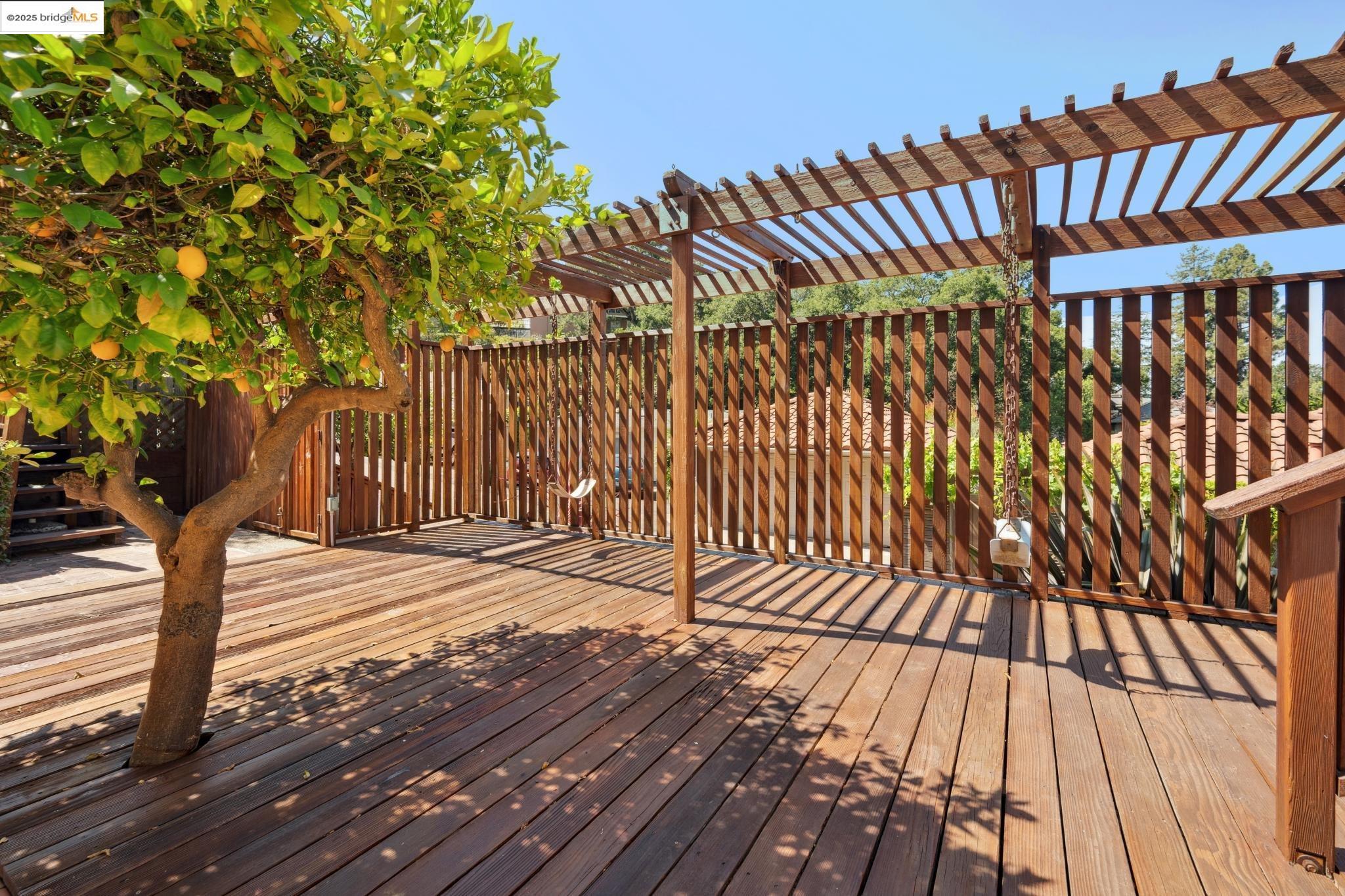 Detail Gallery Image 56 of 60 For 6141 Broadway Ter, Oakland,  CA 94618 - 3 Beds | 2 Baths