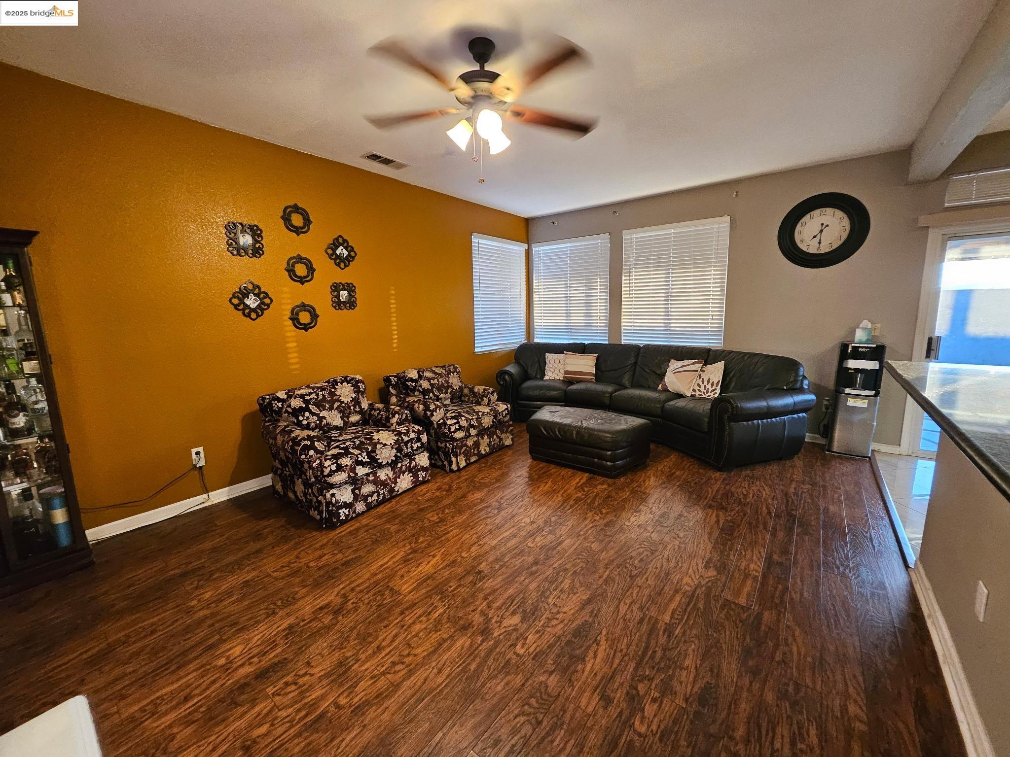 Detail Gallery Image 5 of 11 For 2236 Newport Ct, Discovery Bay,  CA 94505 - 4 Beds | 2/1 Baths
