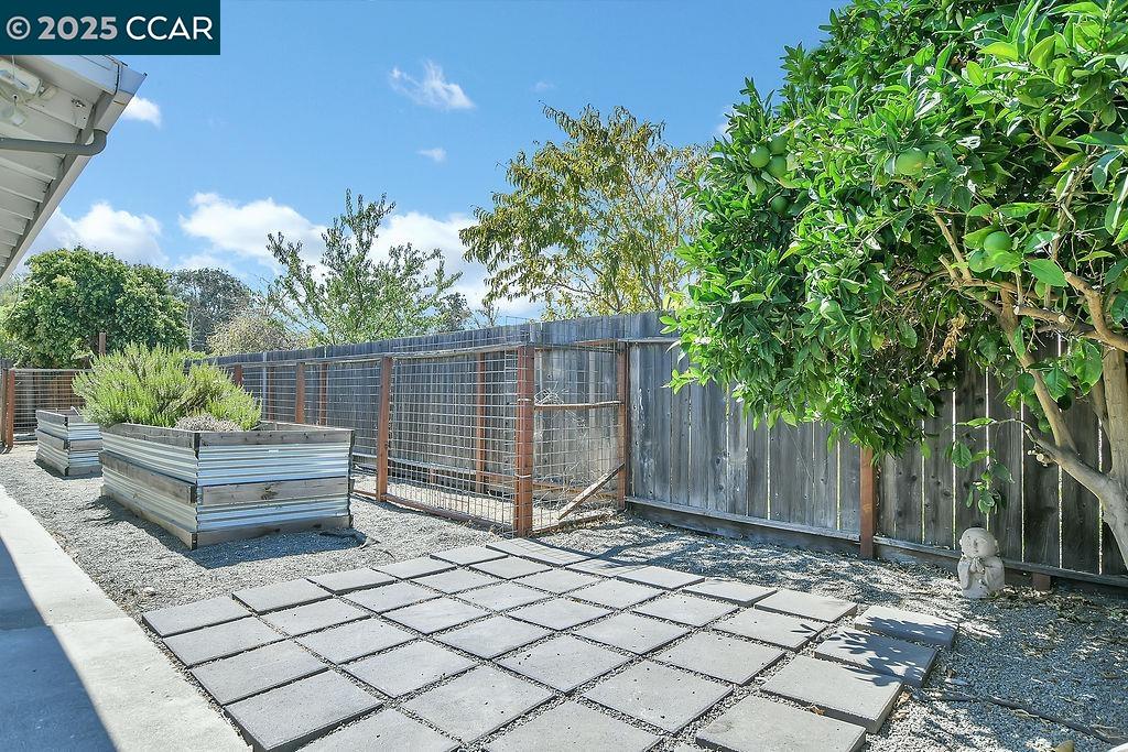 Detail Gallery Image 13 of 24 For 130 Butte Ct, Bay Point,  CA 94565 - 3 Beds | 2 Baths