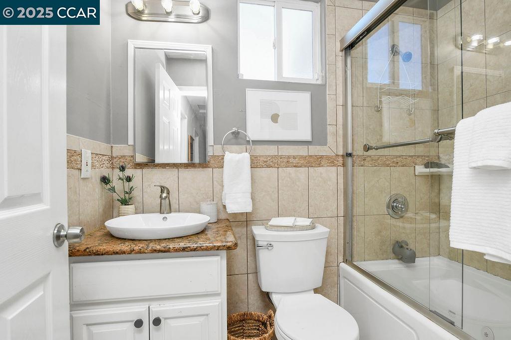 Detail Gallery Image 10 of 24 For 130 Butte Ct, Bay Point,  CA 94565 - 3 Beds | 2 Baths