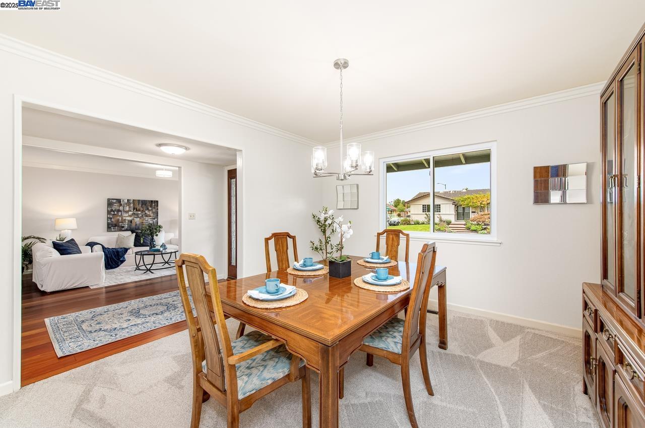 Detail Gallery Image 12 of 38 For 7867 Fairoaks Dr, Pleasanton,  CA 94588 - 4 Beds | 2 Baths