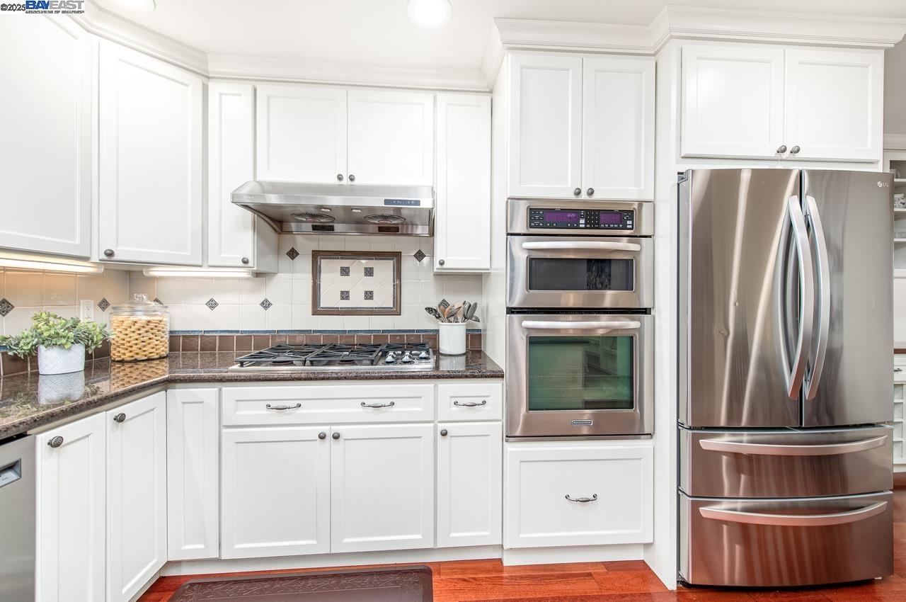 Detail Gallery Image 16 of 38 For 7867 Fairoaks Dr, Pleasanton,  CA 94588 - 4 Beds | 2 Baths