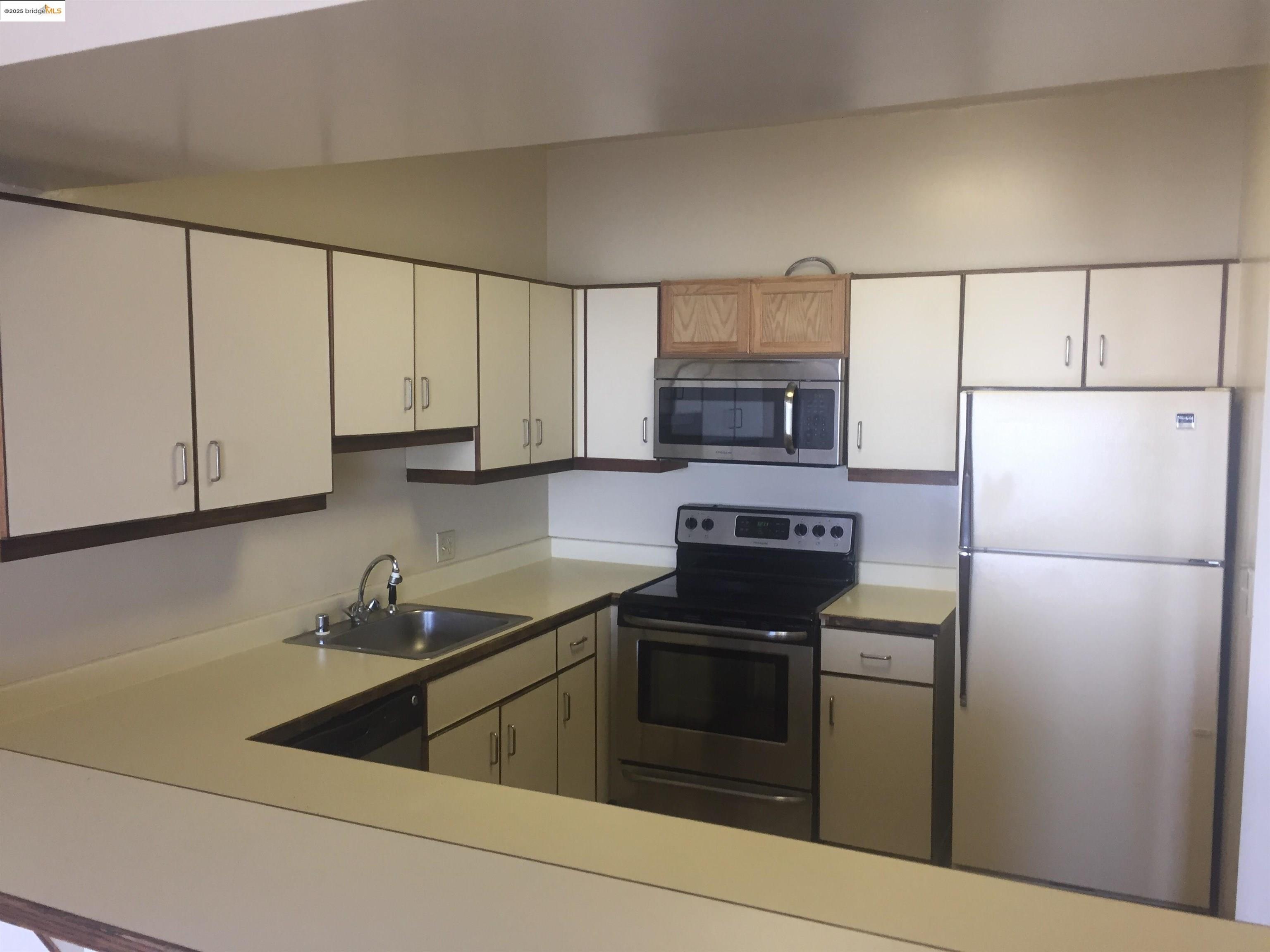 Photo #6: 41110956 Listing 