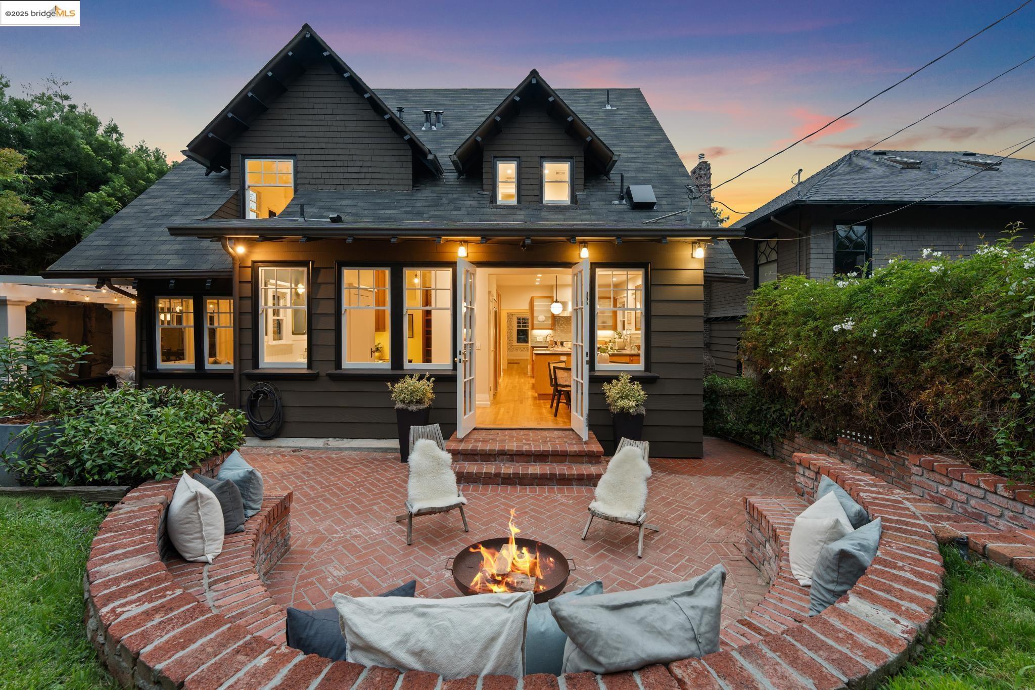 Detail Gallery Image 47 of 50 For 118 Hillside Ave, Piedmont,  CA 94611 - 3 Beds | 2/1 Baths