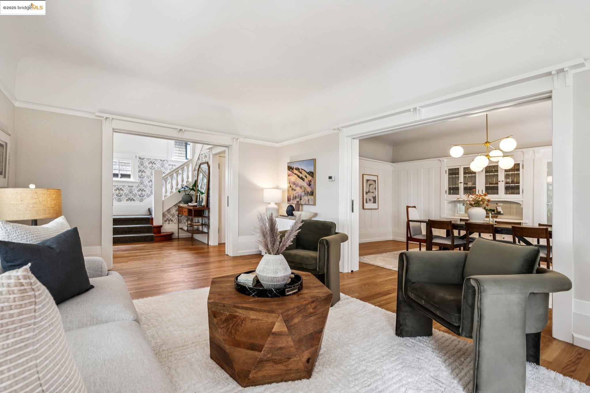 Detail Gallery Image 7 of 50 For 118 Hillside Ave, Piedmont,  CA 94611 - 3 Beds | 2/1 Baths