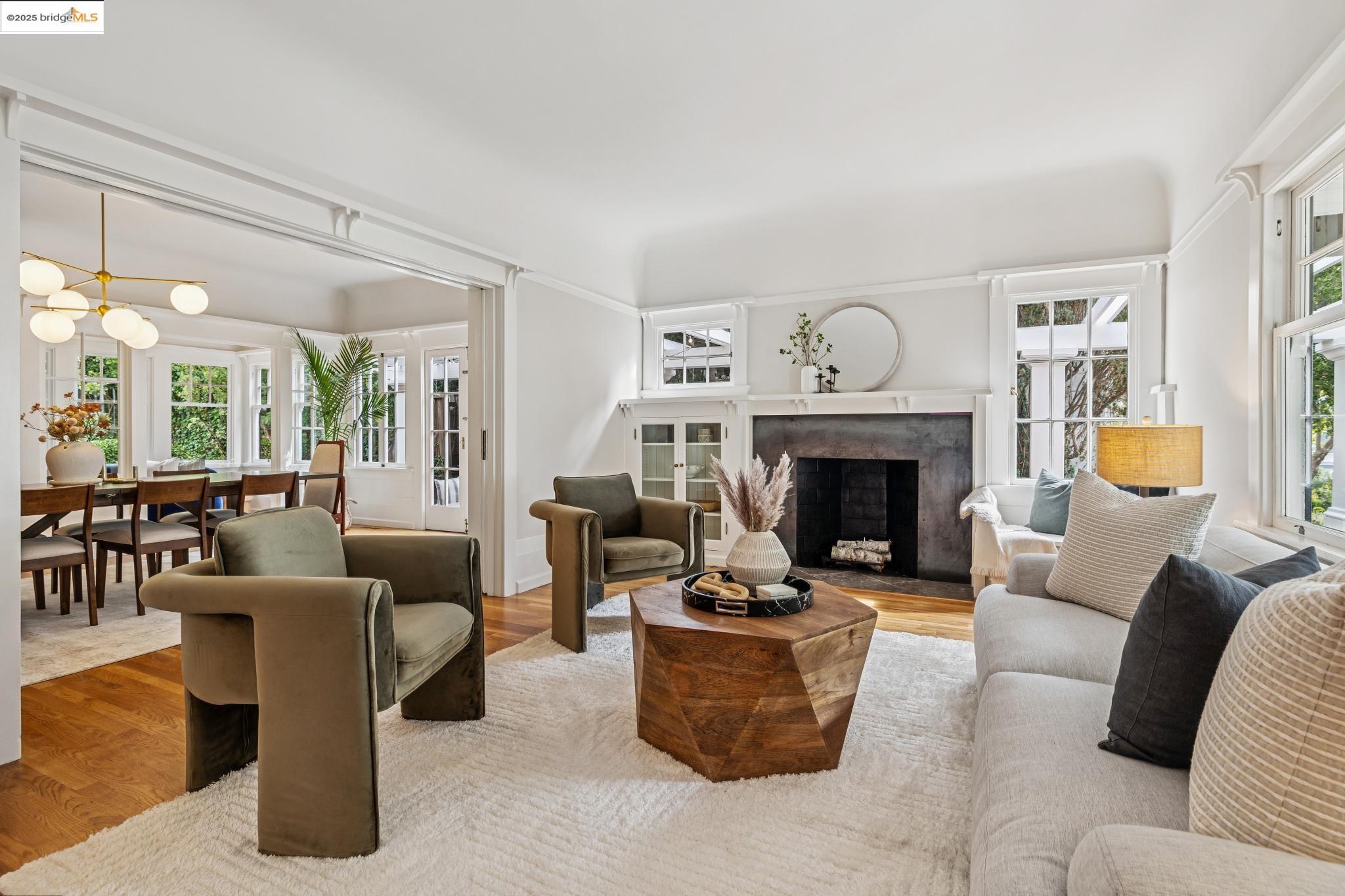 Detail Gallery Image 8 of 50 For 118 Hillside Ave, Piedmont,  CA 94611 - 3 Beds | 2/1 Baths
