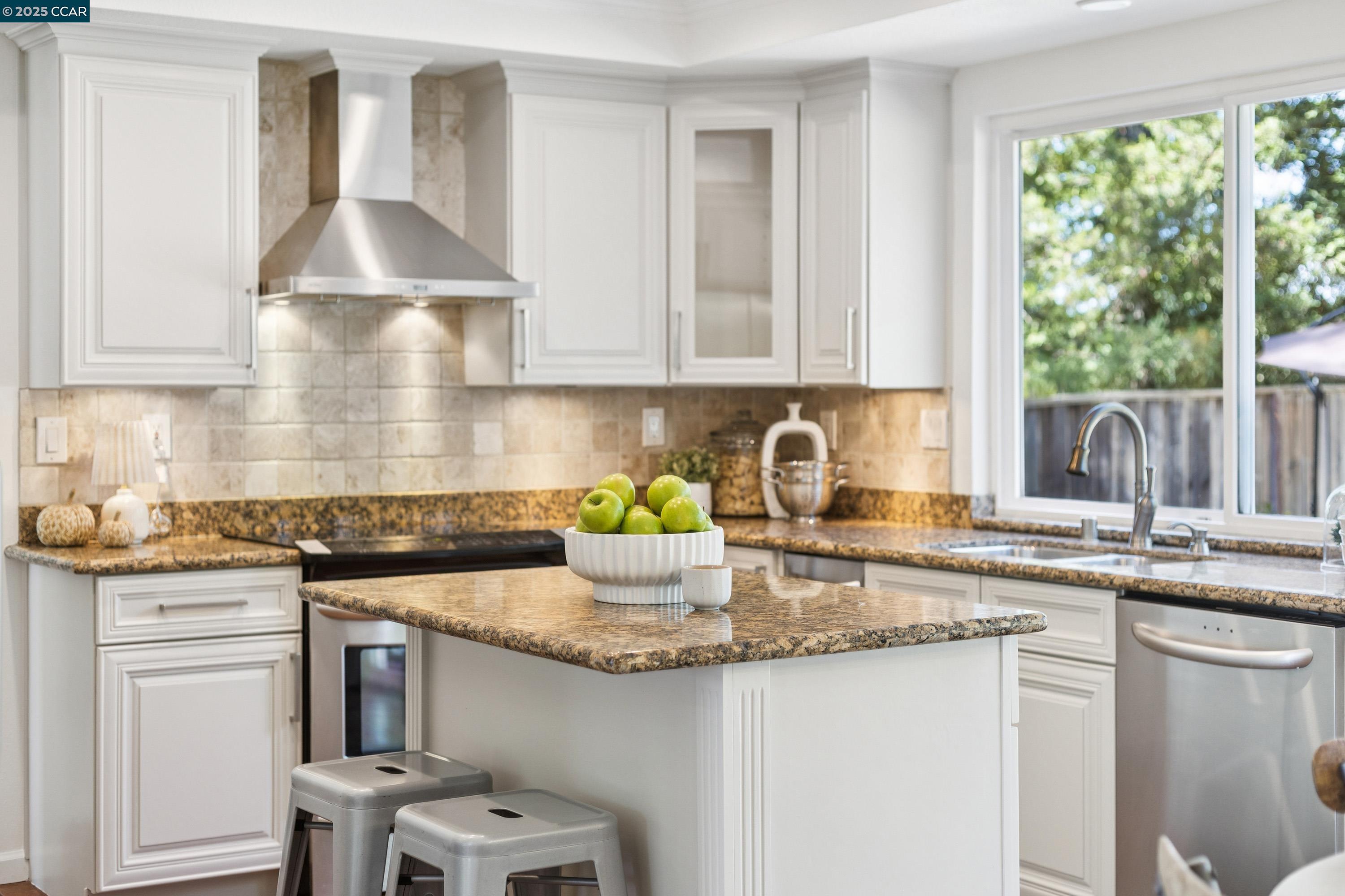 Detail Gallery Image 13 of 54 For 382 Bolero Drive, Danville,  CA 94526 - 4 Beds | 2/1 Baths